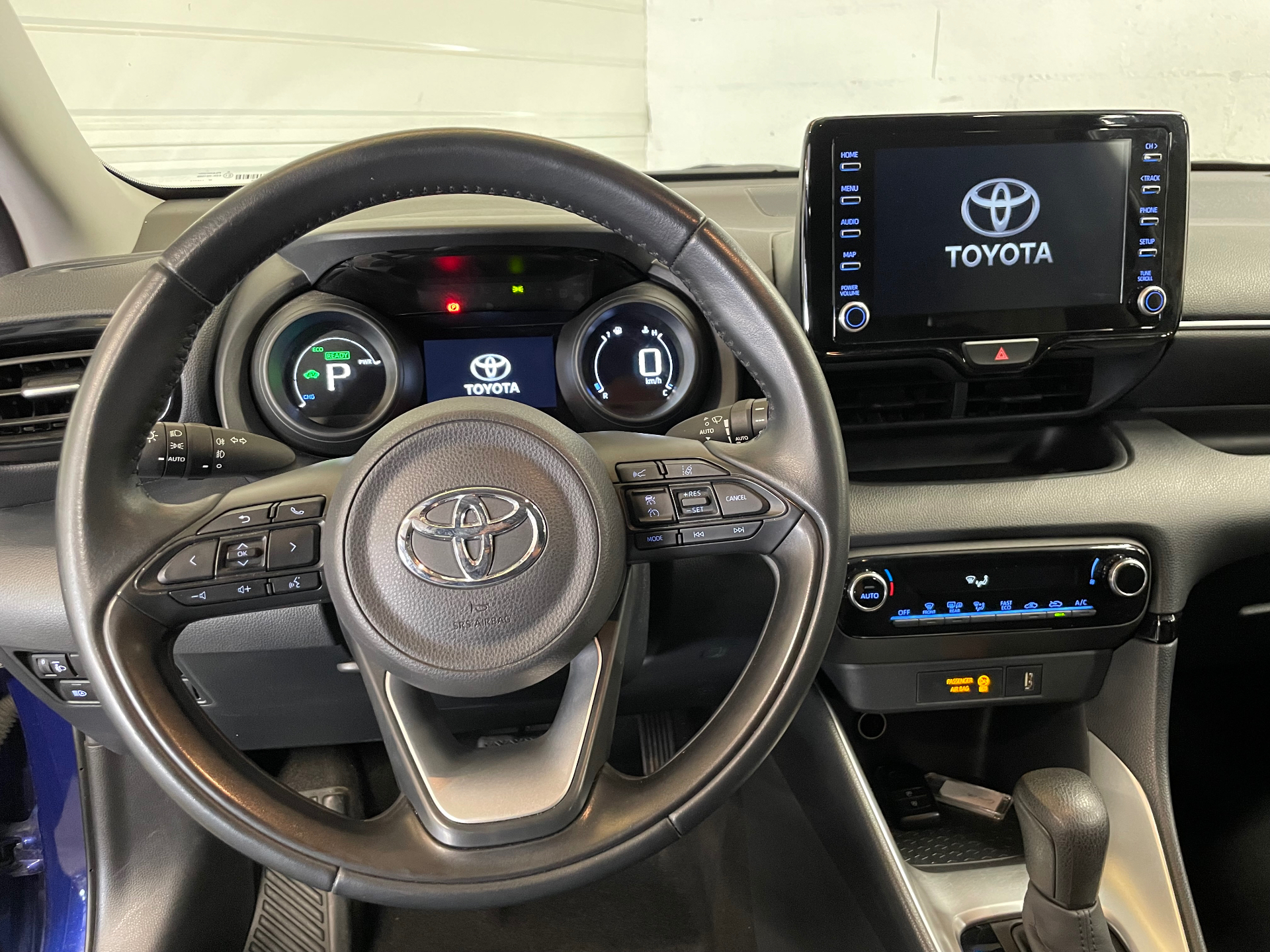 TOYOTA YARIS HYBRIDE MY22 116h Design