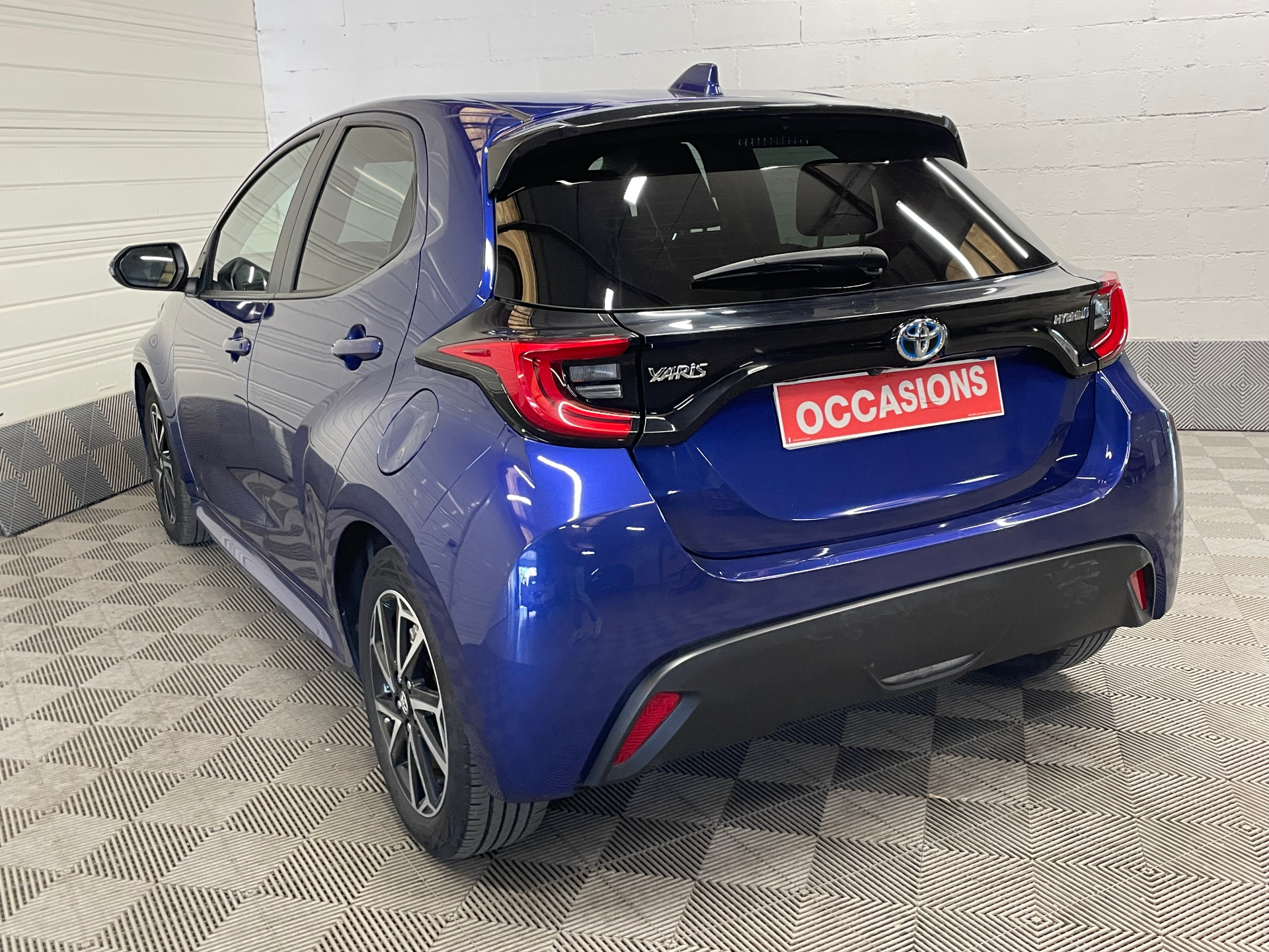 TOYOTA YARIS HYBRIDE MY22 116h Design