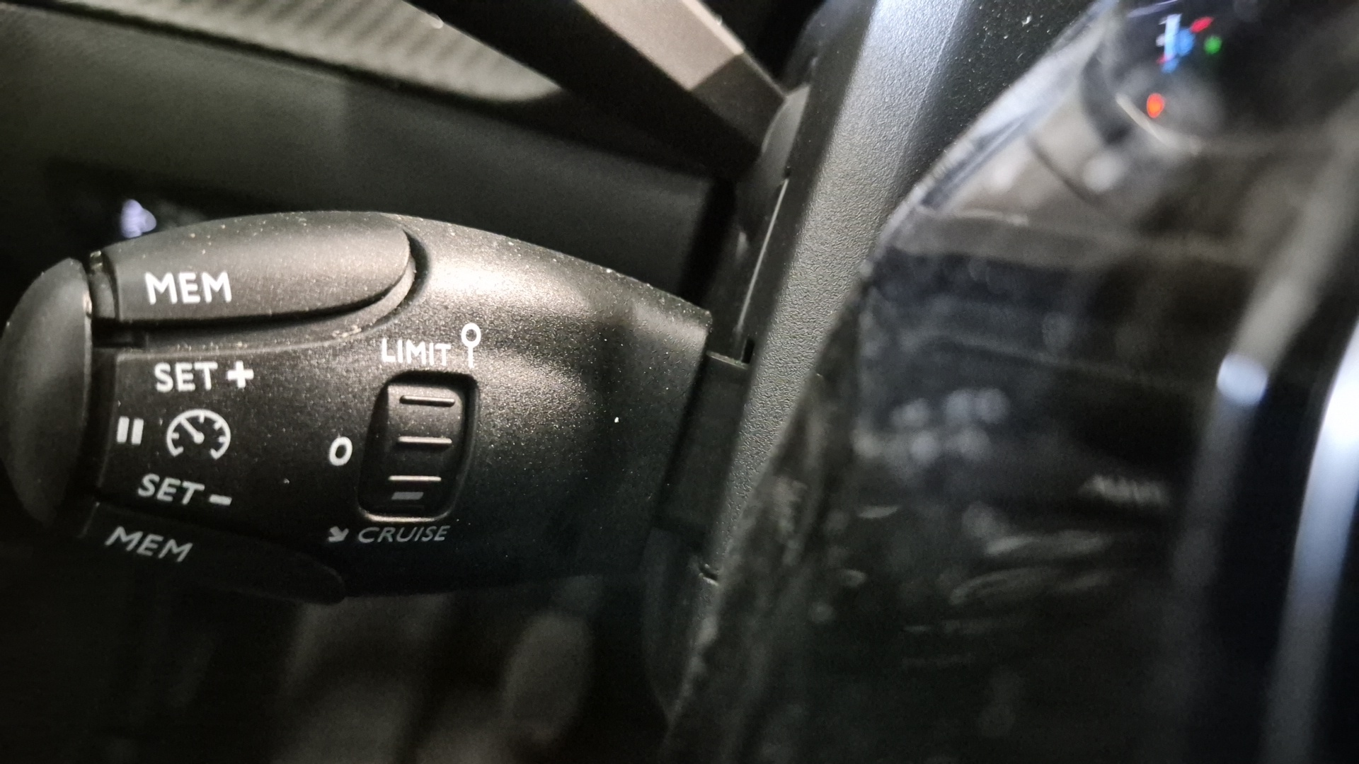 PEUGEOT 208 Allure 100 ch BVM6
