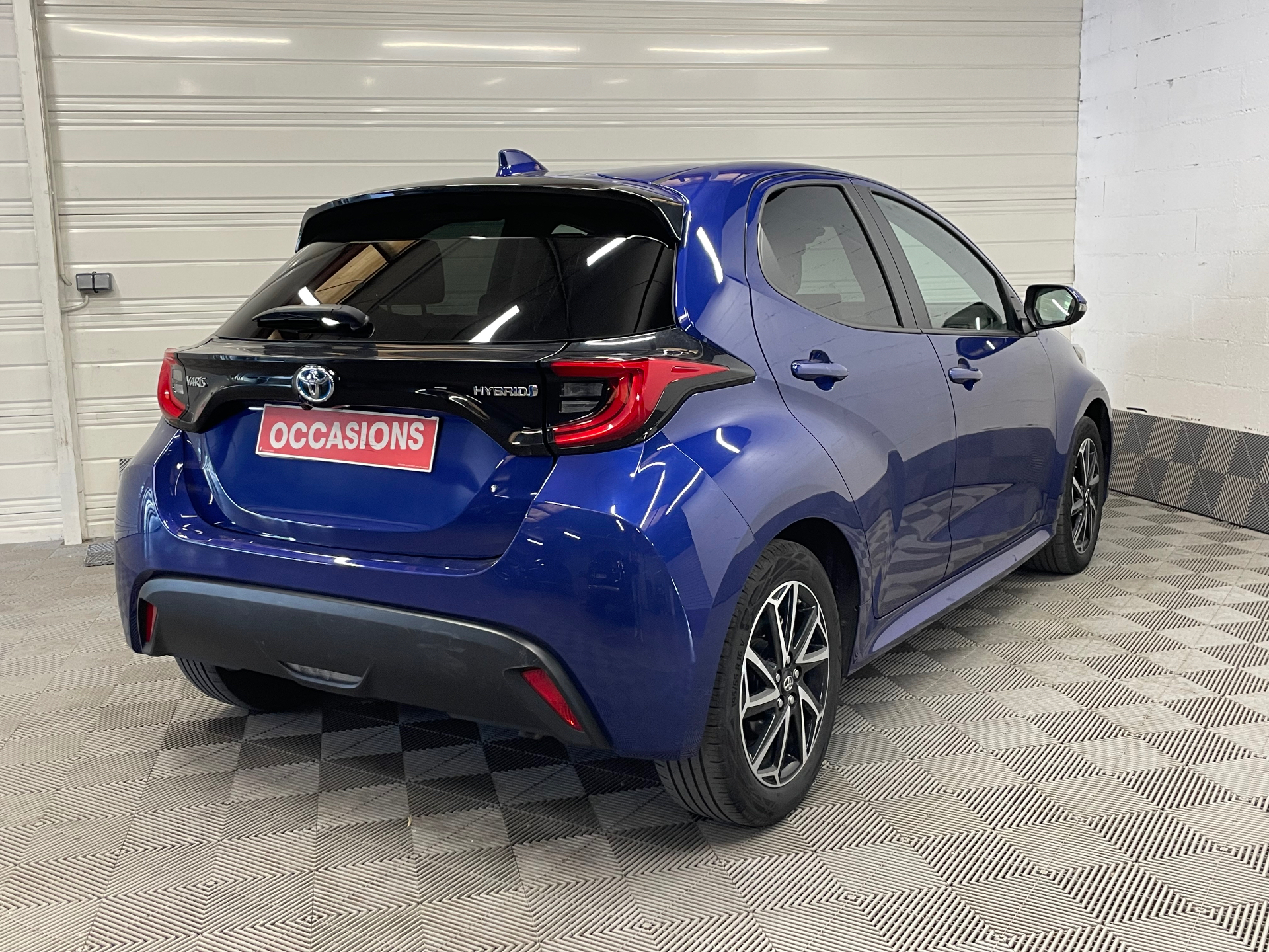 TOYOTA YARIS HYBRIDE MY22 116h Design