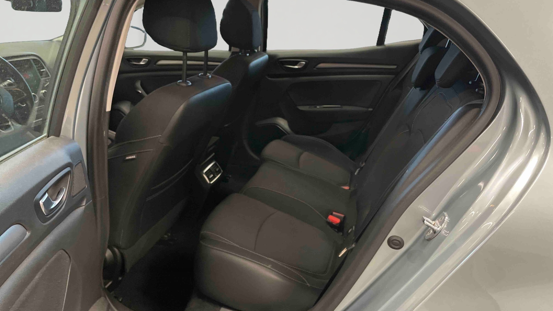 RENAULT MEGANE IV BERLINE TCe 140 EDC FAP Business