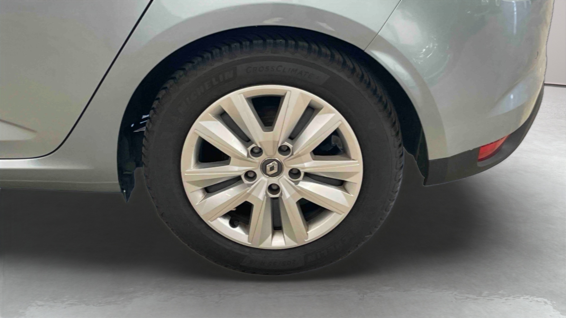 RENAULT MEGANE IV BERLINE TCe 140 EDC FAP Business