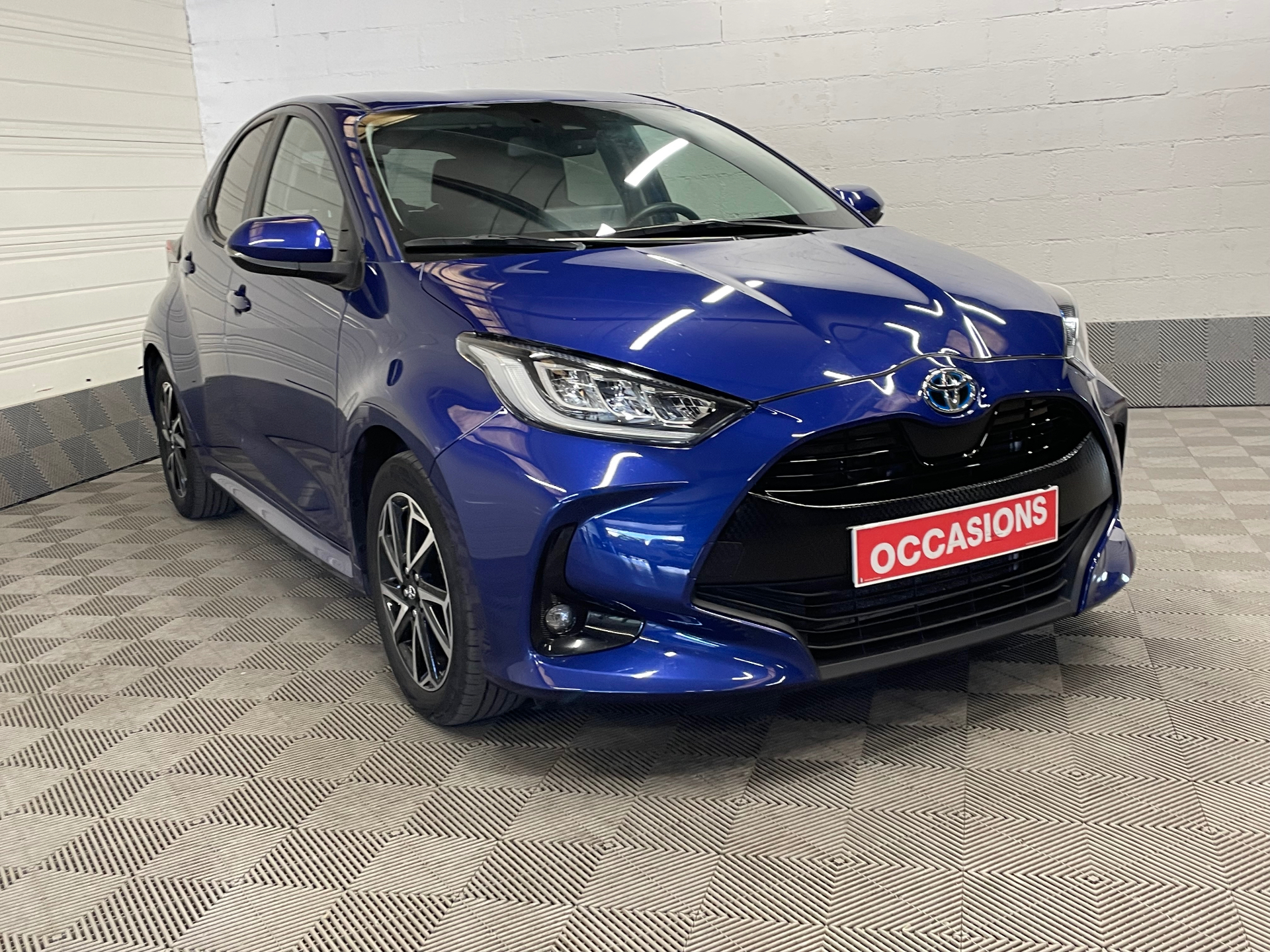 TOYOTA YARIS HYBRIDE MY22 116h Design