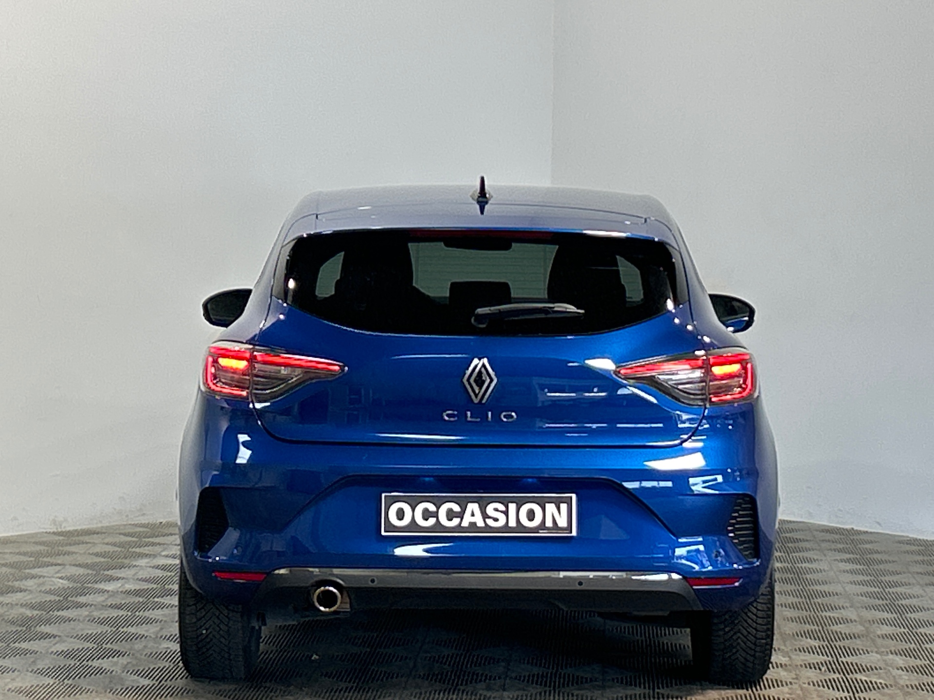 RENAULT CLIO V techno 90 tce