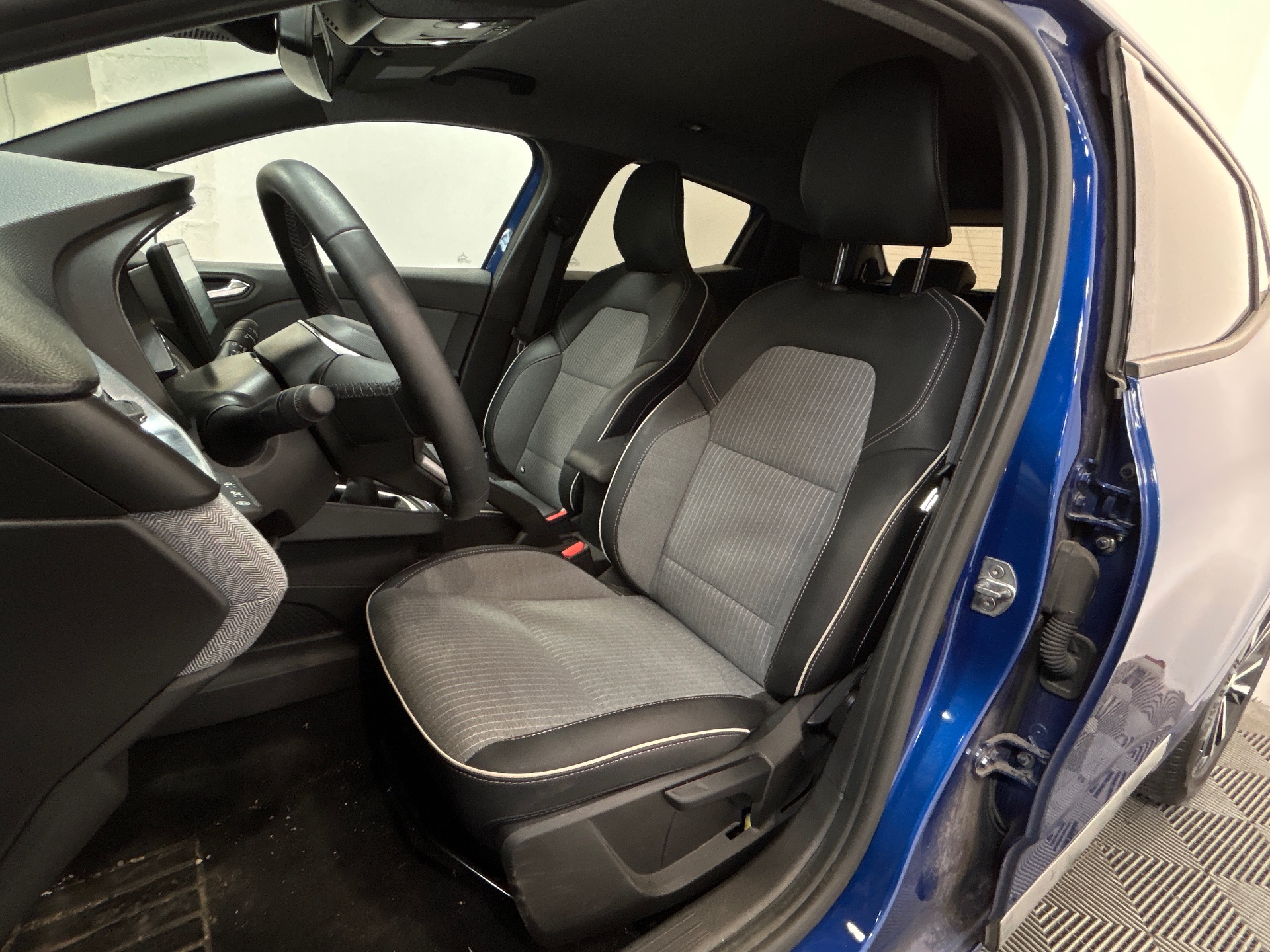 RENAULT CLIO V techno 90 tce