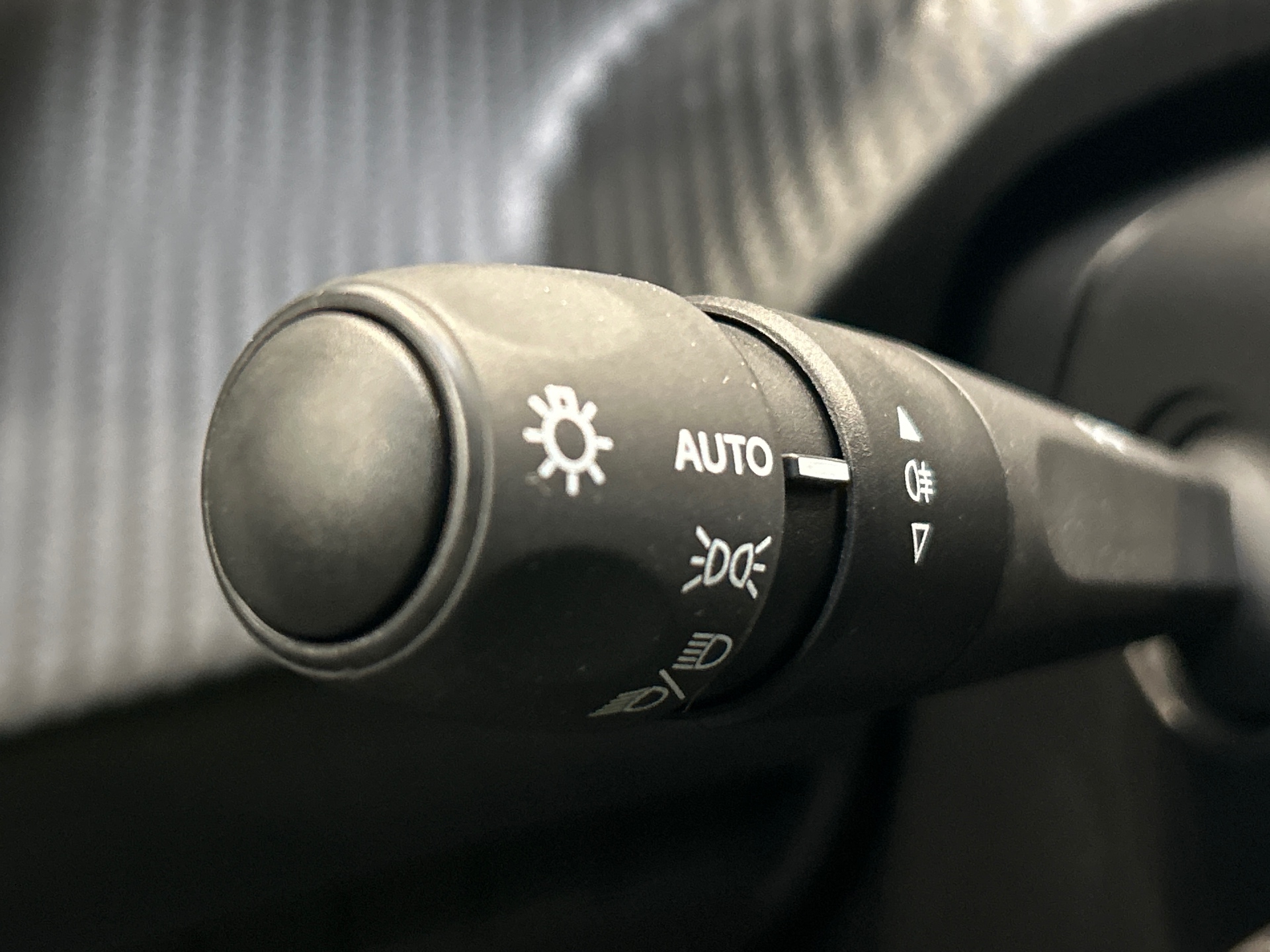 PEUGEOT 208 Allure 100 ch BVM6
