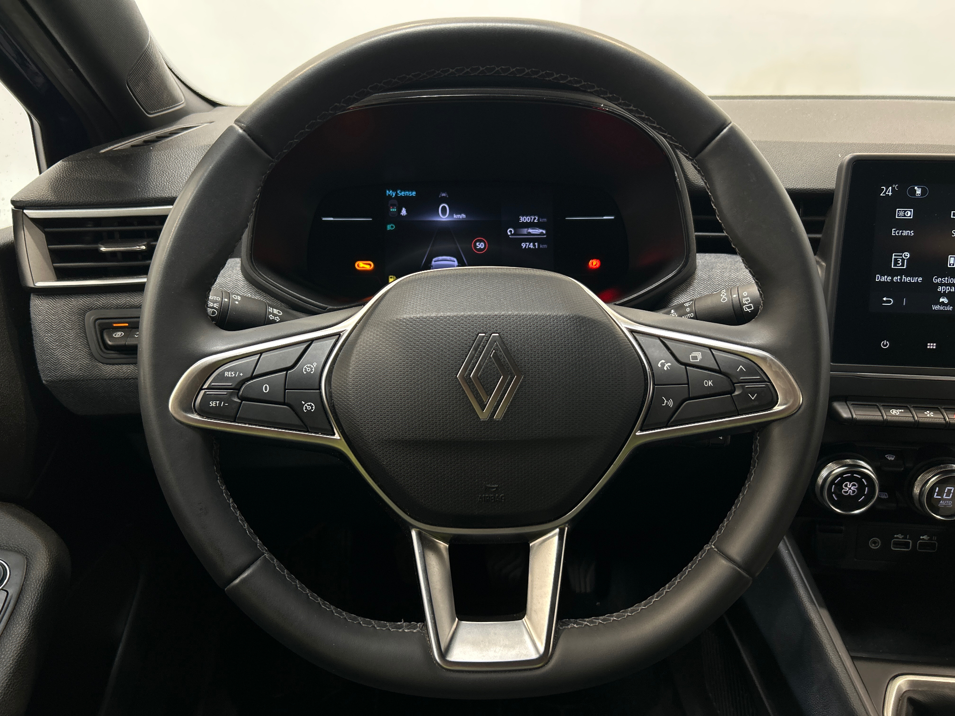 RENAULT CLIO V techno 90 tce