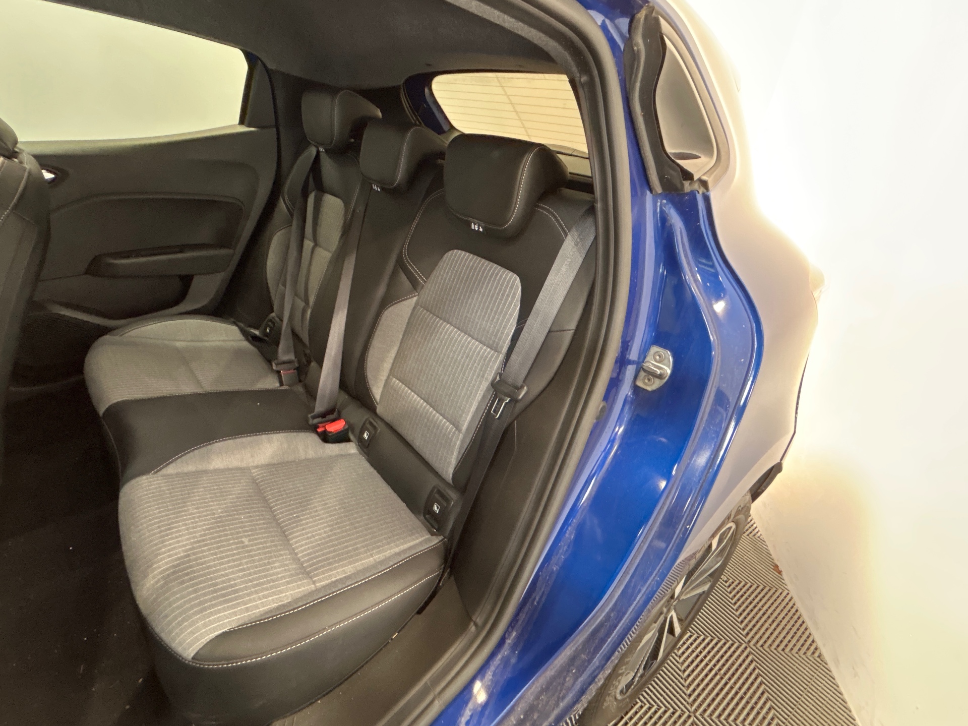 RENAULT CLIO V techno 90 tce