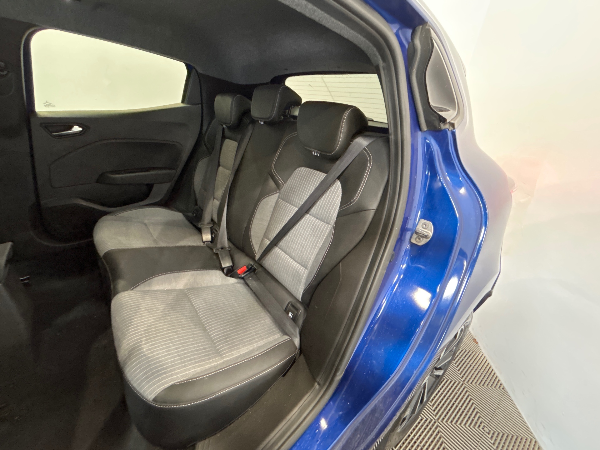 RENAULT CLIO V techno 90 tce
