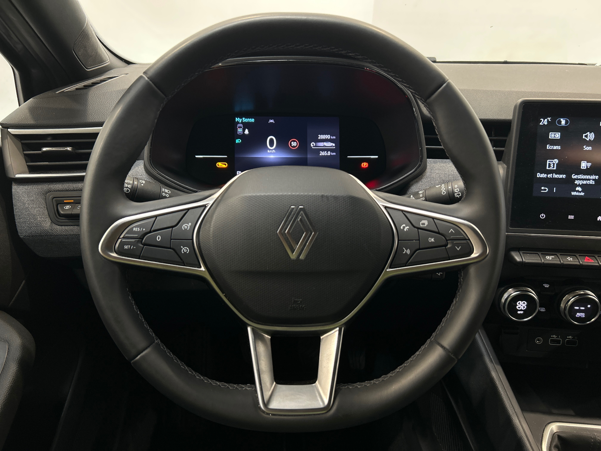 RENAULT CLIO V techno 90 tce