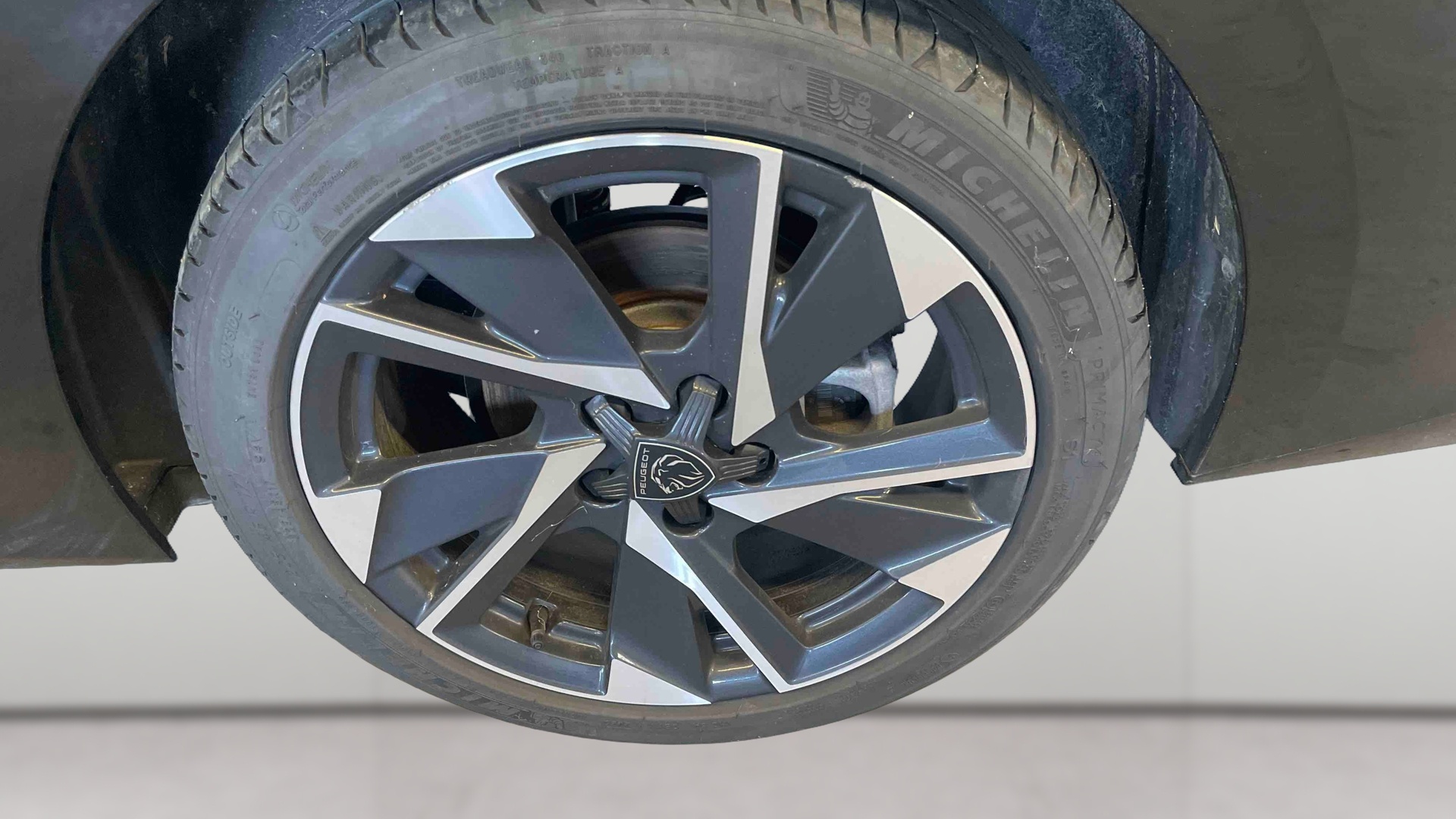 PEUGEOT 308 SW Allure BlueHDI 130 ch S&S EAT8 — expertise