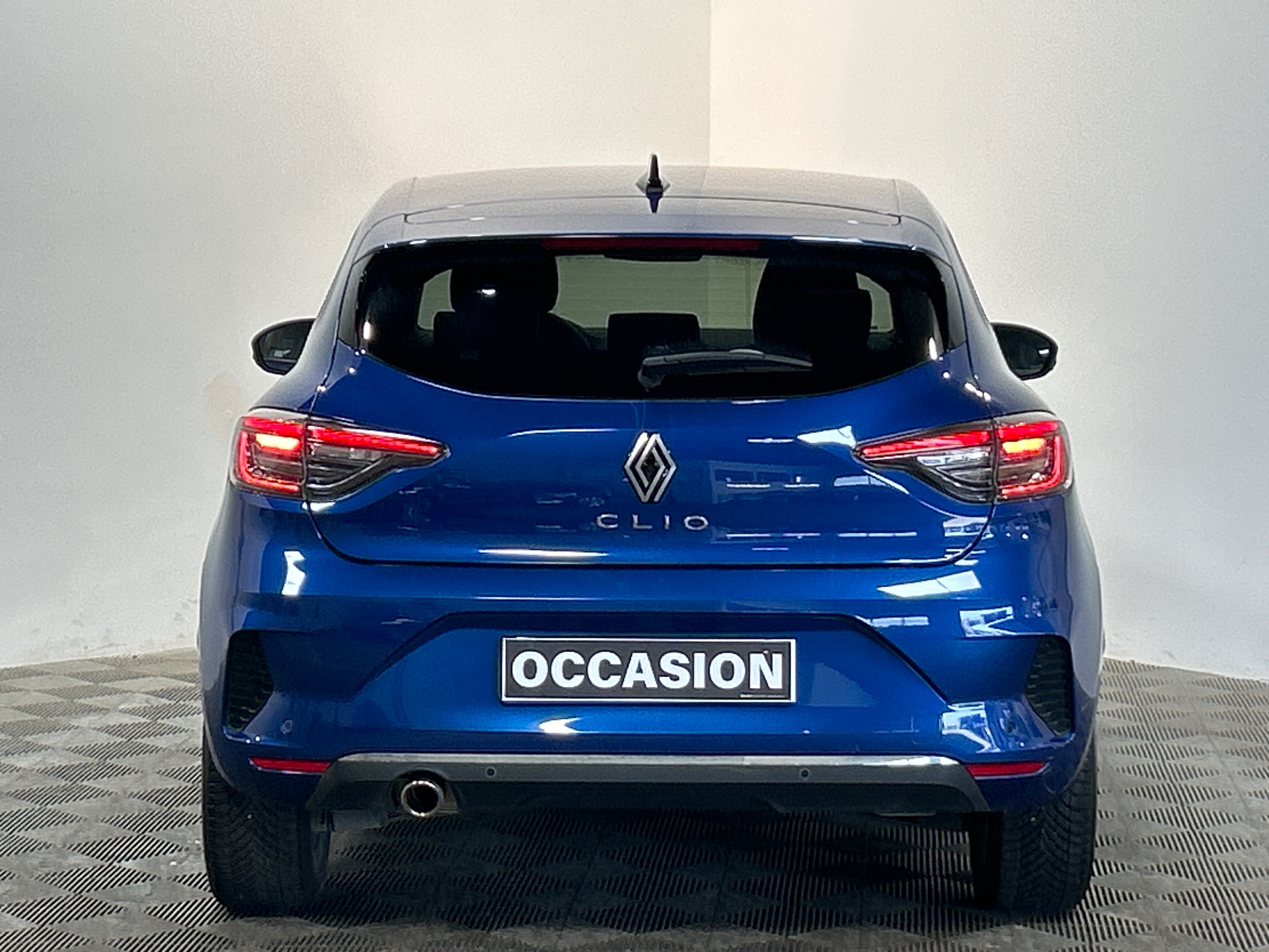 RENAULT CLIO V techno 90 tce