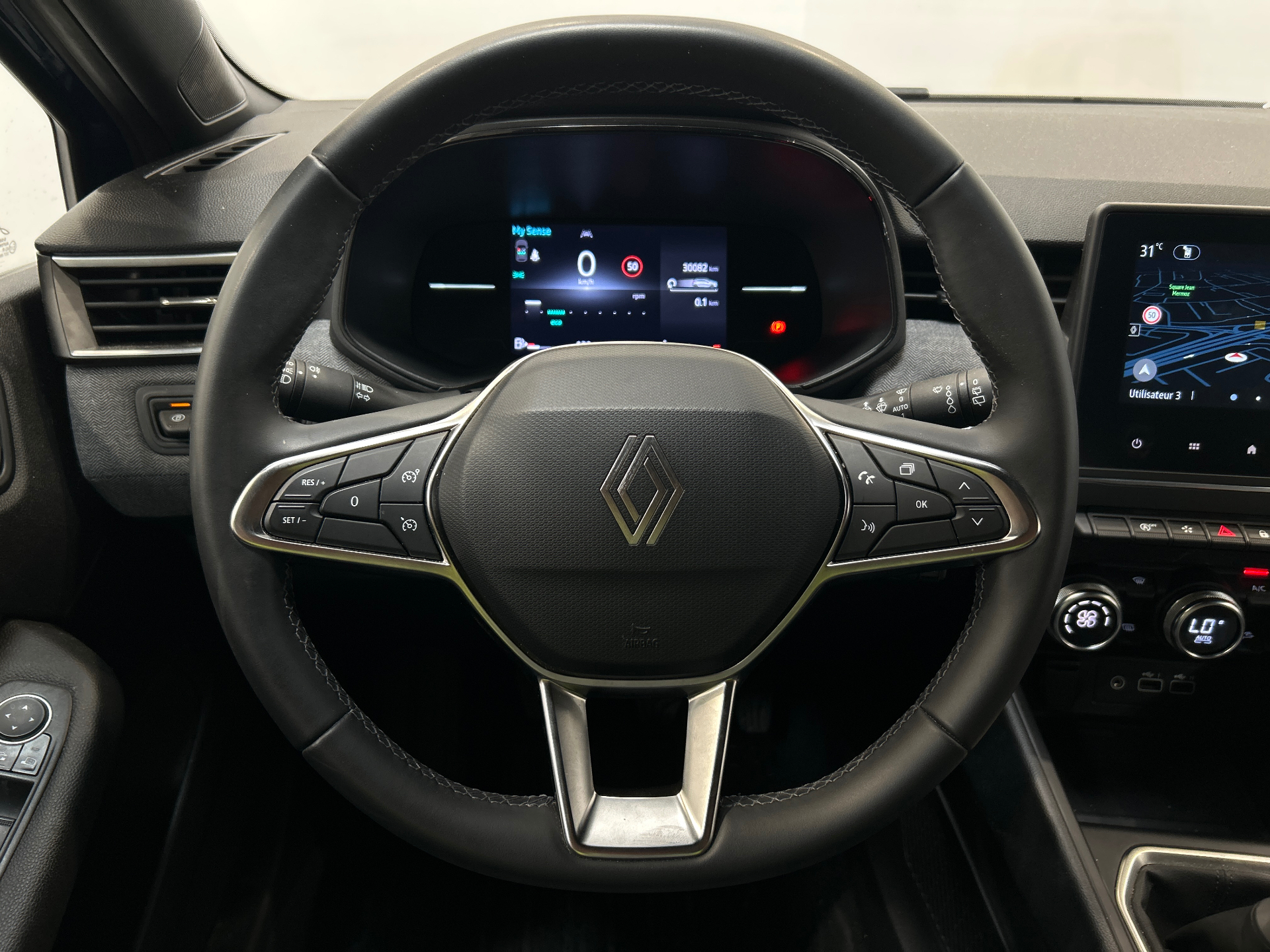 RENAULT CLIO V techno 90 tce