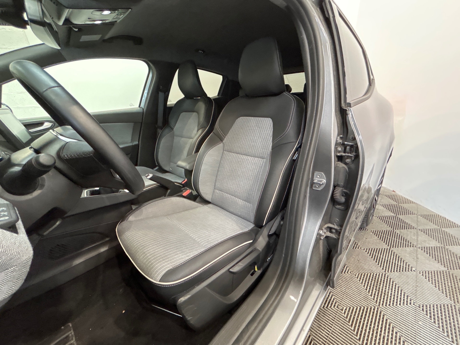 RENAULT CLIO V techno 90 tce