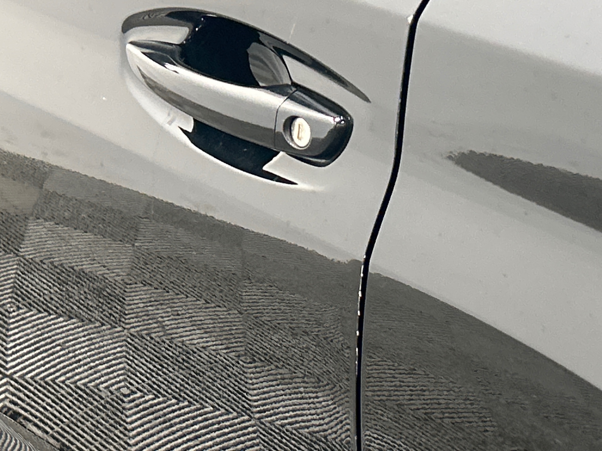 PEUGEOT 208 Allure 100 ch BVM6 — expertise