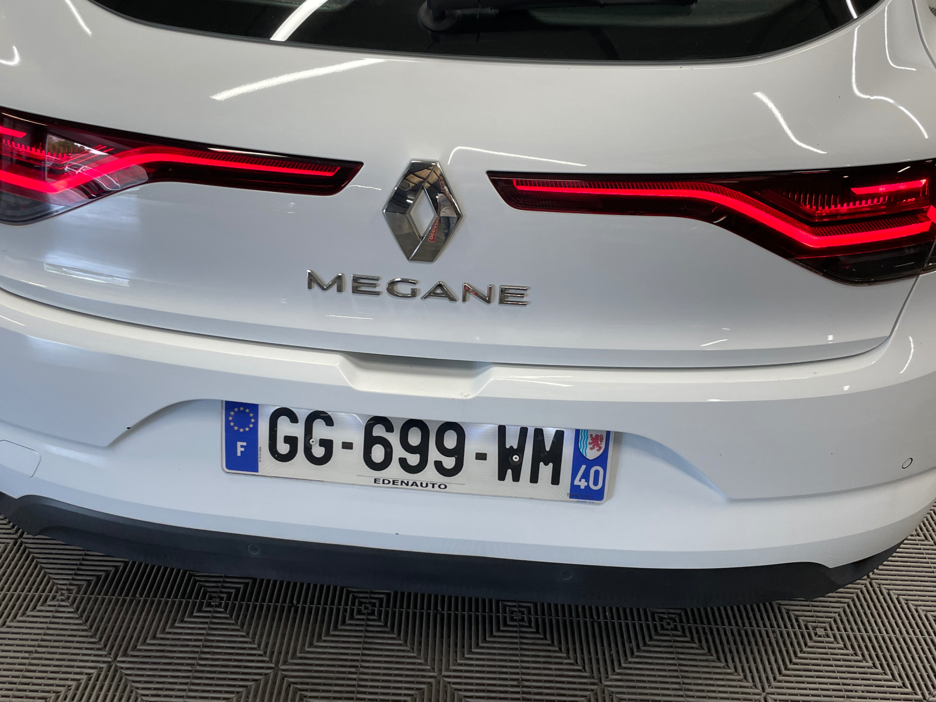 RENAULT MEGANE IV BERLINE Blue dCi 115 EDC - 21N Business — expertise