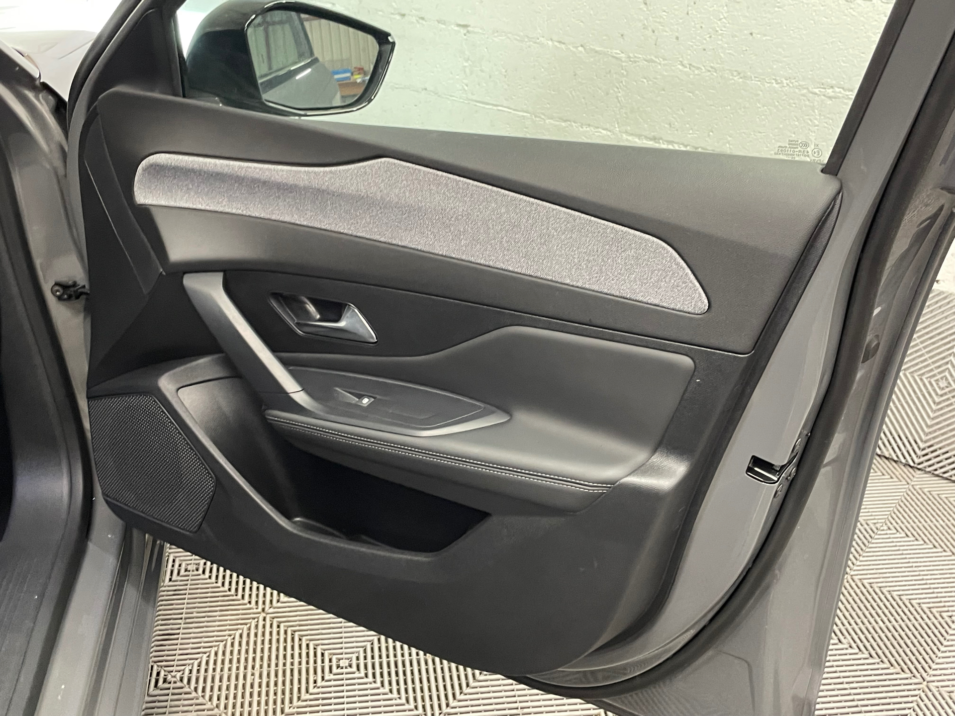 PEUGEOT 308 Hybrid 136 e-DCS6 Allure
