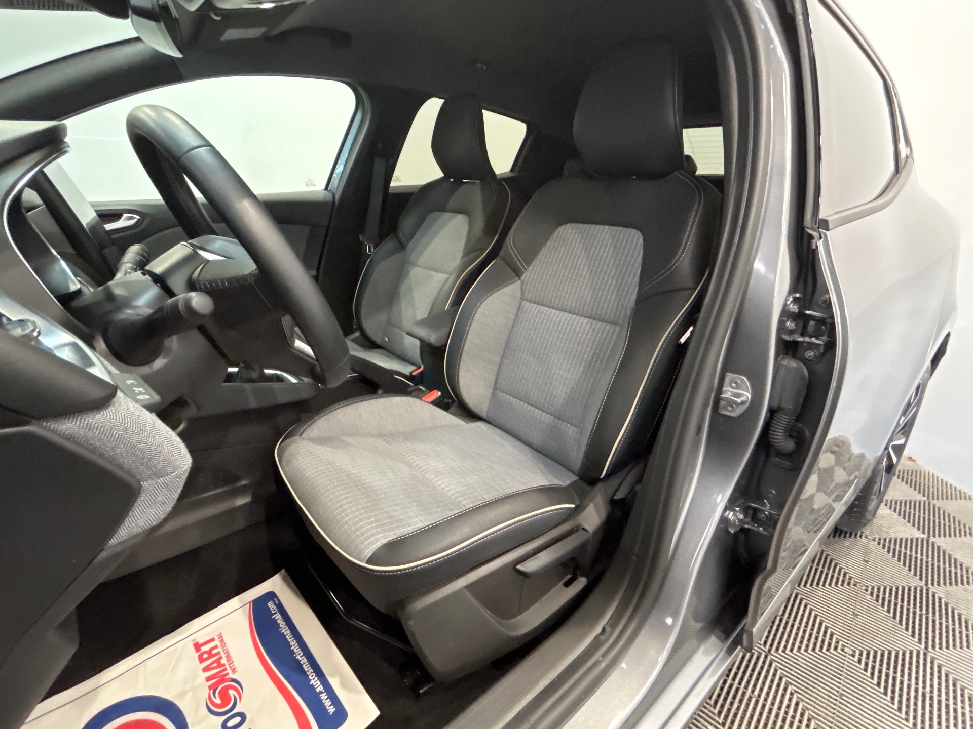 RENAULT CLIO V Techno 90 tce