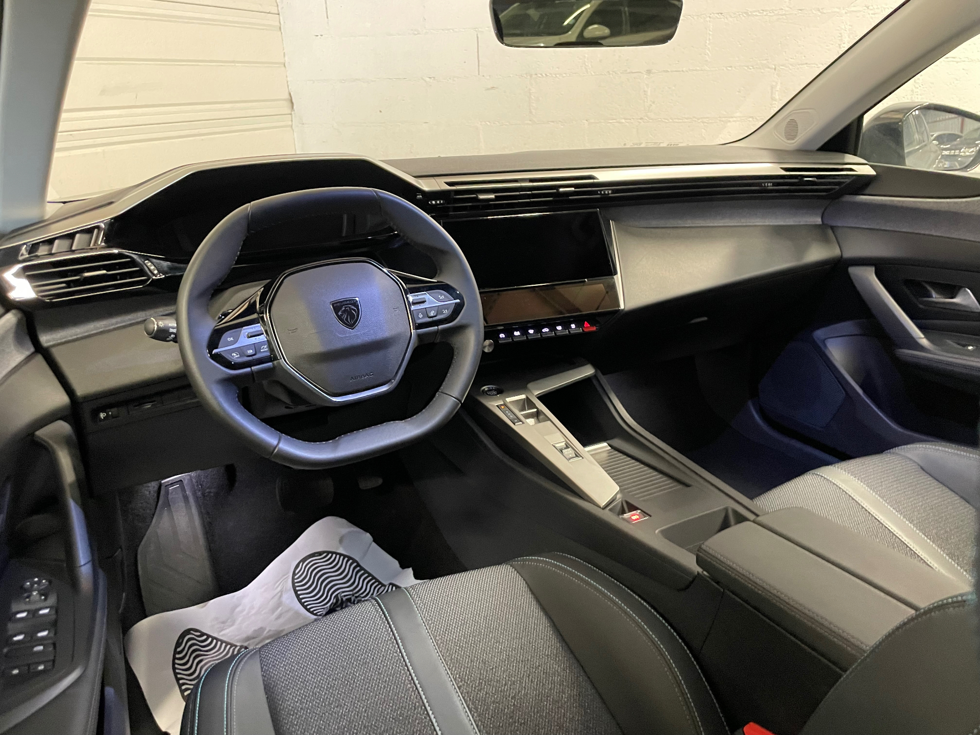PEUGEOT 308 Hybrid 136 e-DCS6 Allure