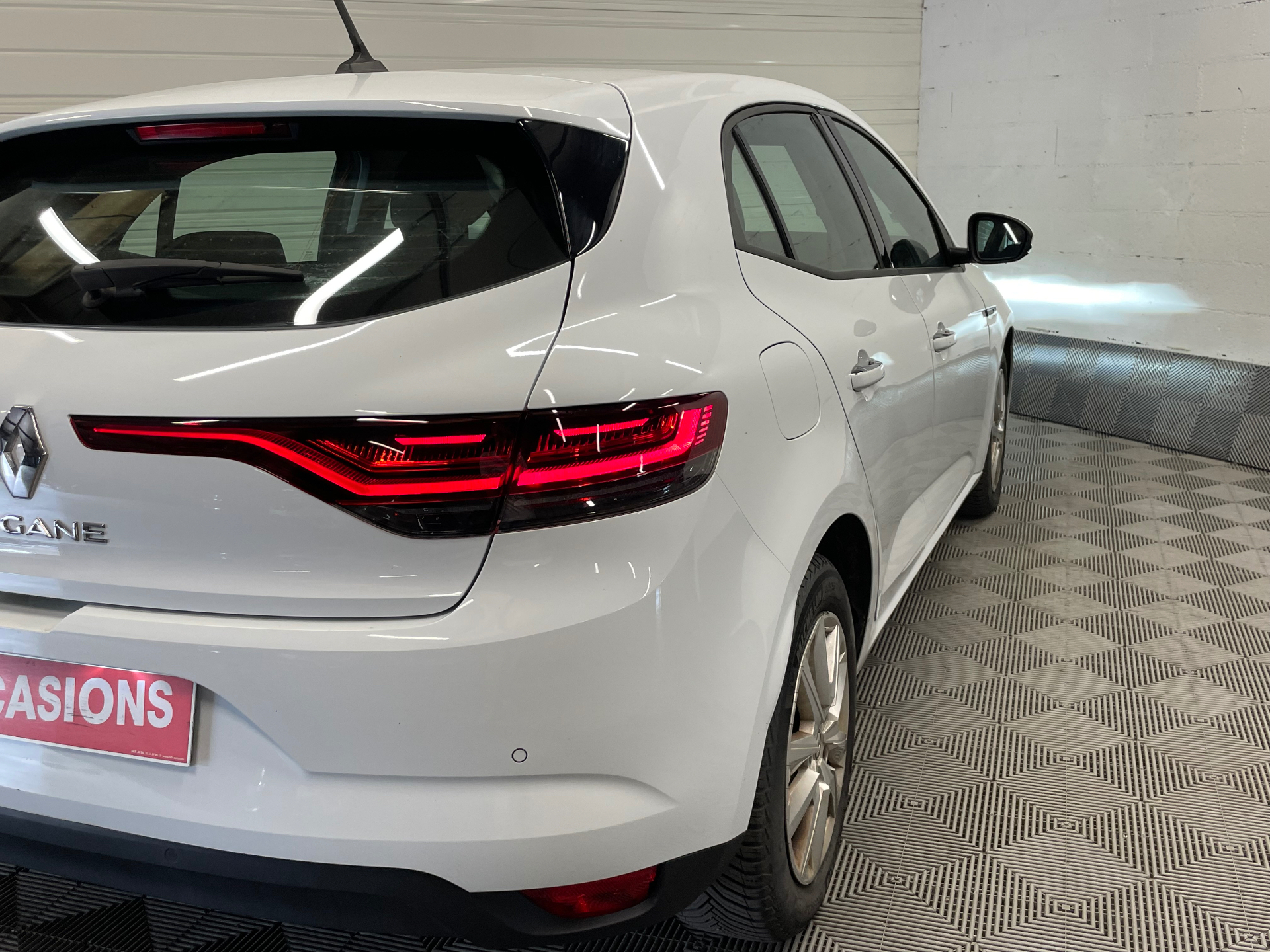 RENAULT MEGANE IV BERLINE Blue dCi 115 EDC - 21N Business