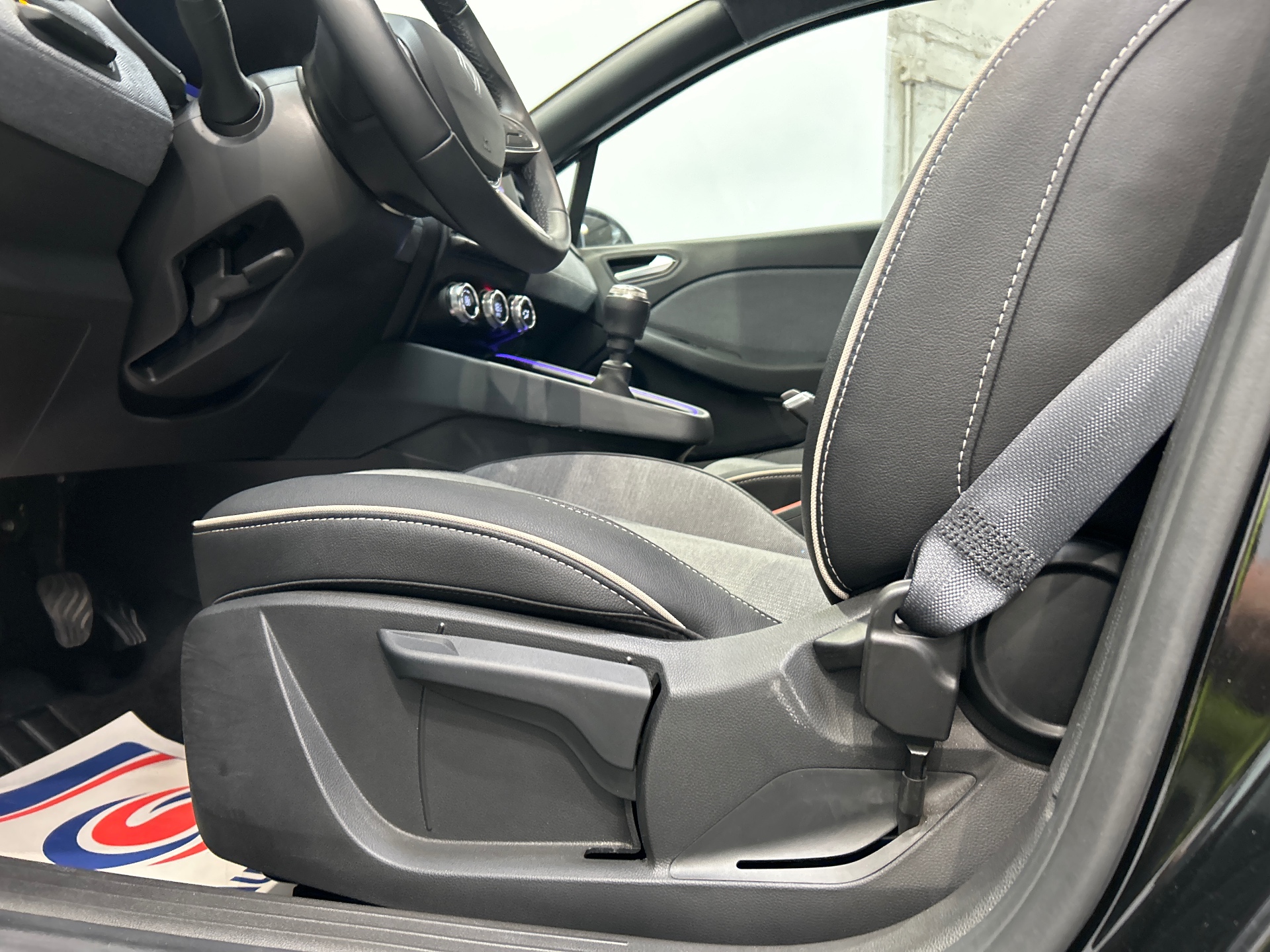 RENAULT CLIO V Techno 90 tce