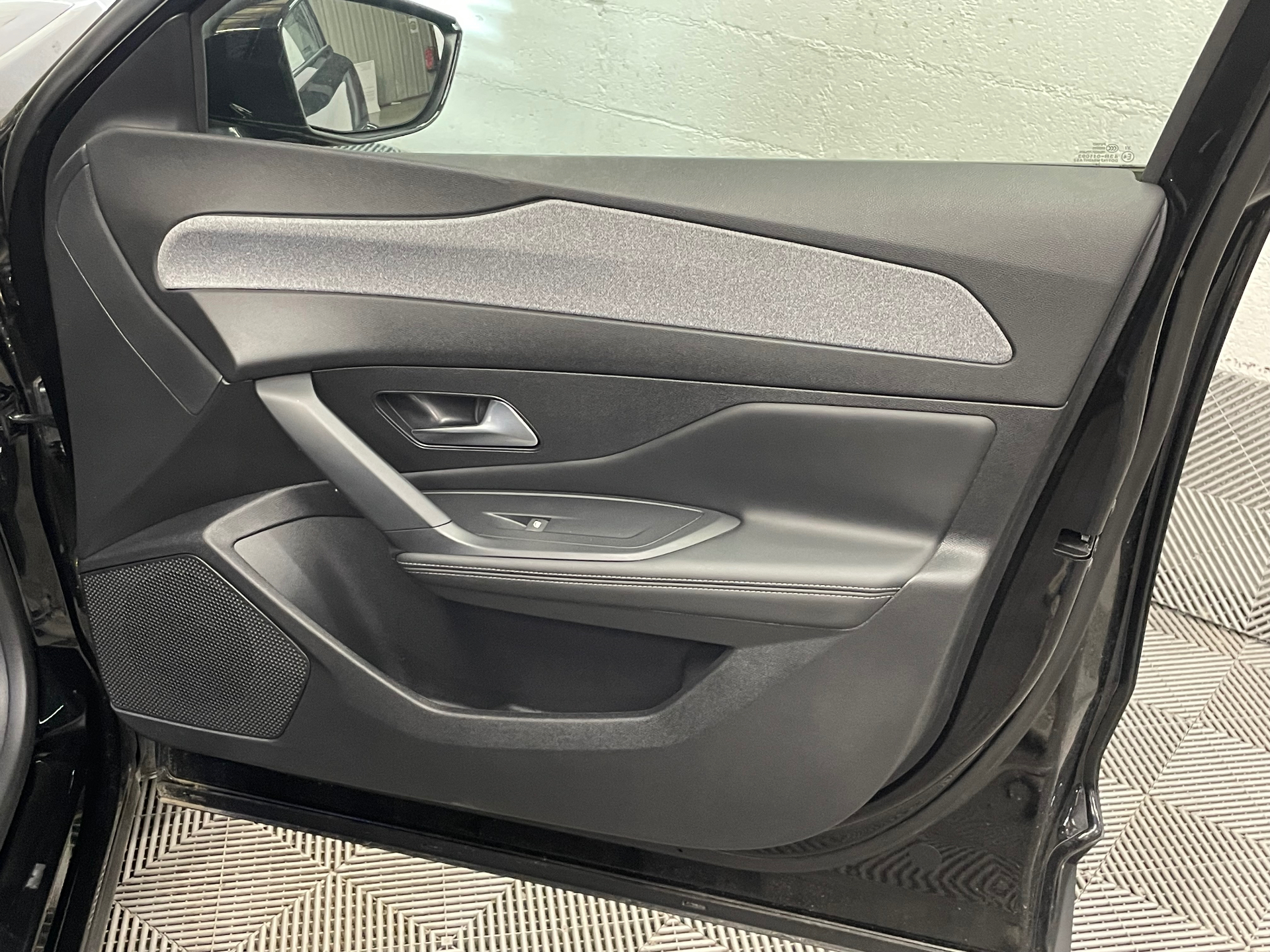 PEUGEOT 408 Hybrid 145 e-DCS6 Allure