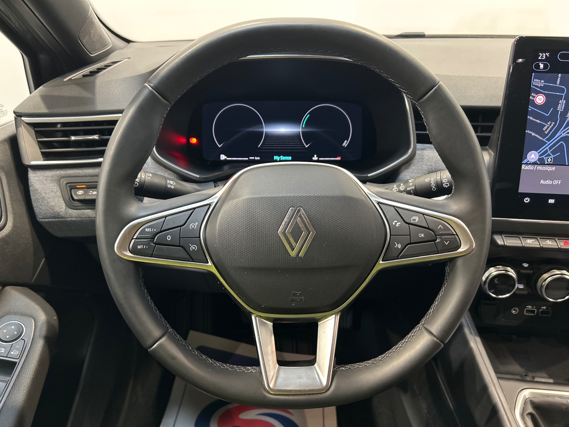 RENAULT CLIO V Techno 90 tce