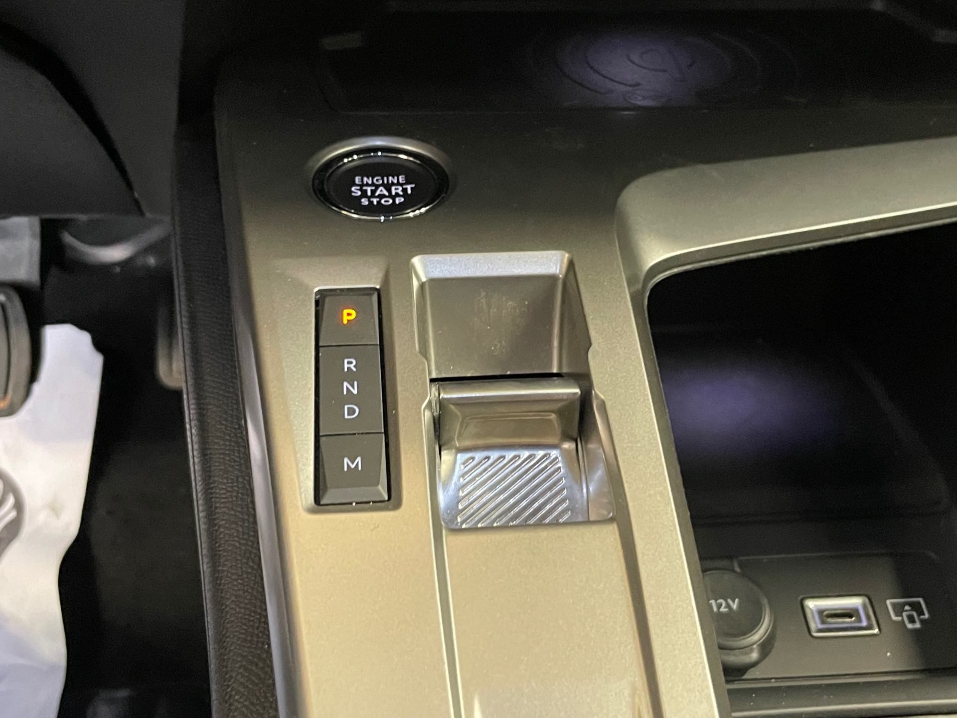 PEUGEOT 408 Hybrid 145 e-DCS6 Allure