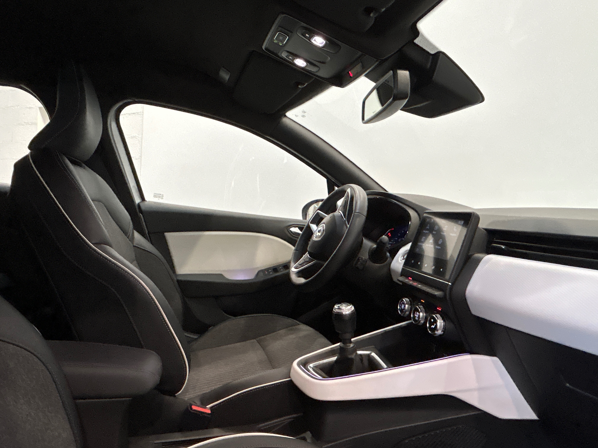 RENAULT CLIO V TCe 140 - 21N Intens