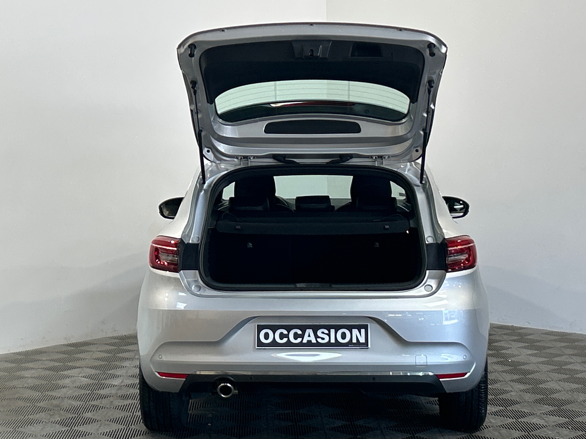 RENAULT CLIO V TCe 140 - 21N Intens
