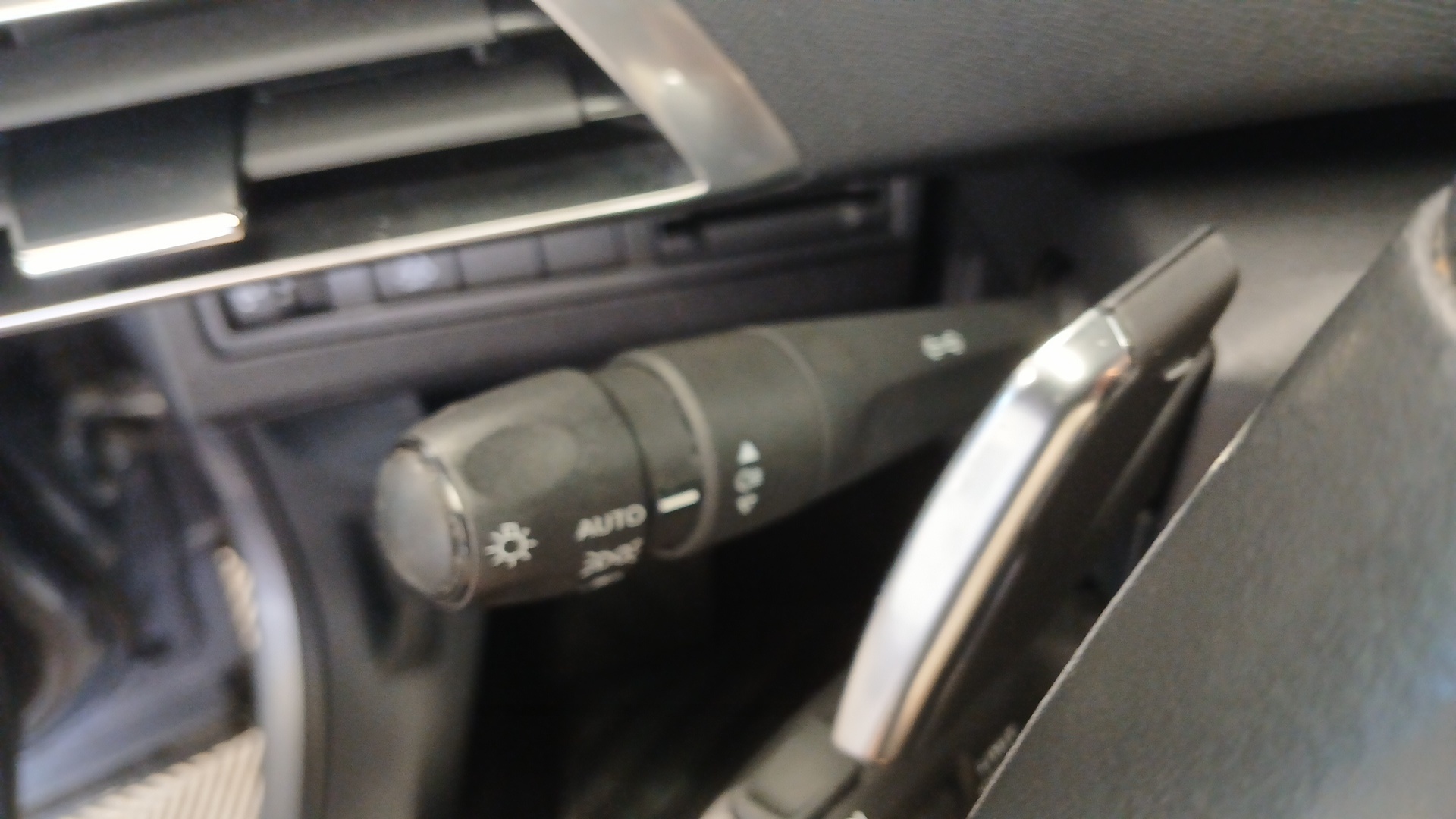PEUGEOT 3008 BlueHDi 130ch S&S EAT8 Active Pack
