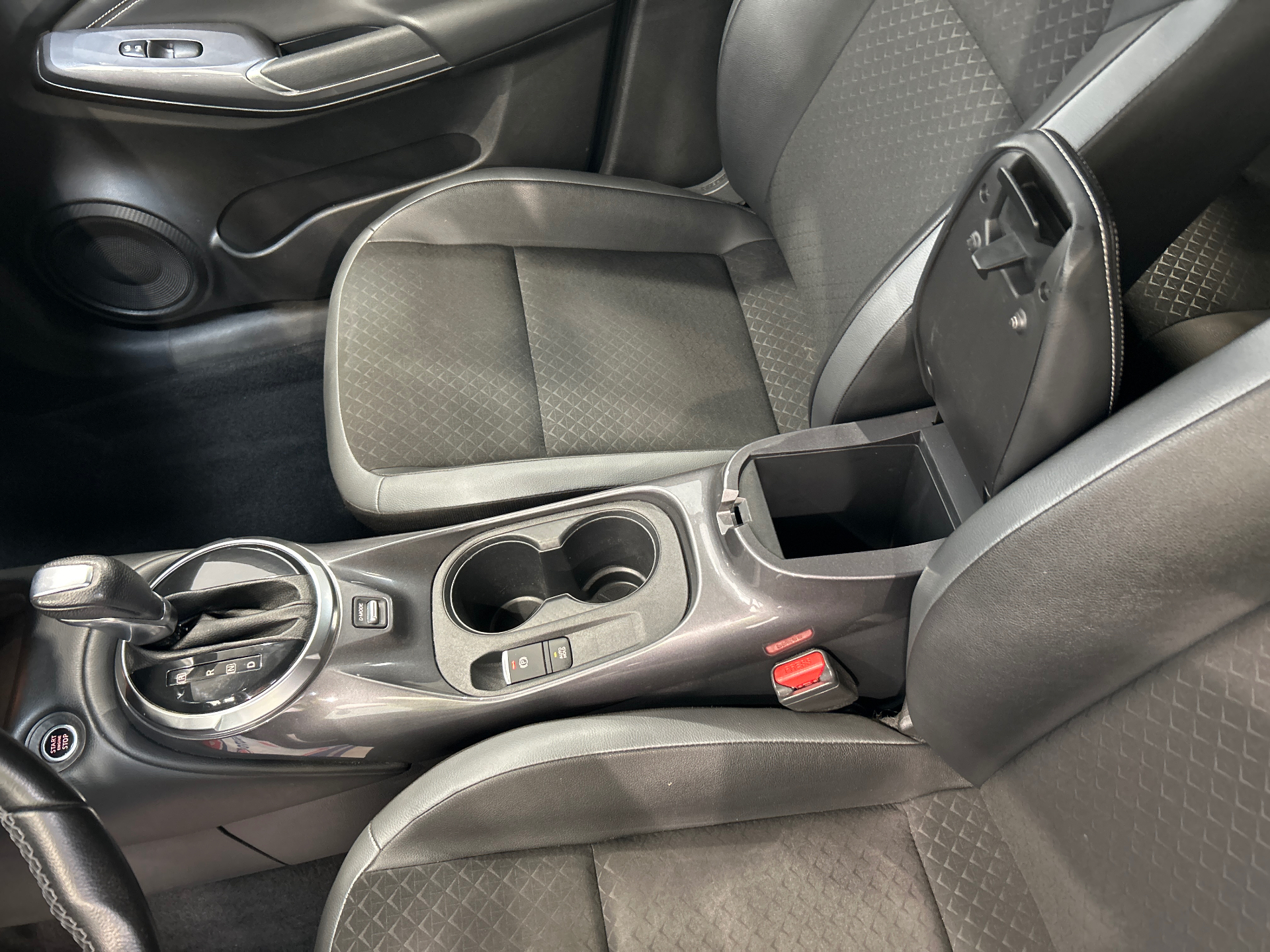 NISSAN JUKE 2022.5 DIG-T 114 DCT7 N-Connecta