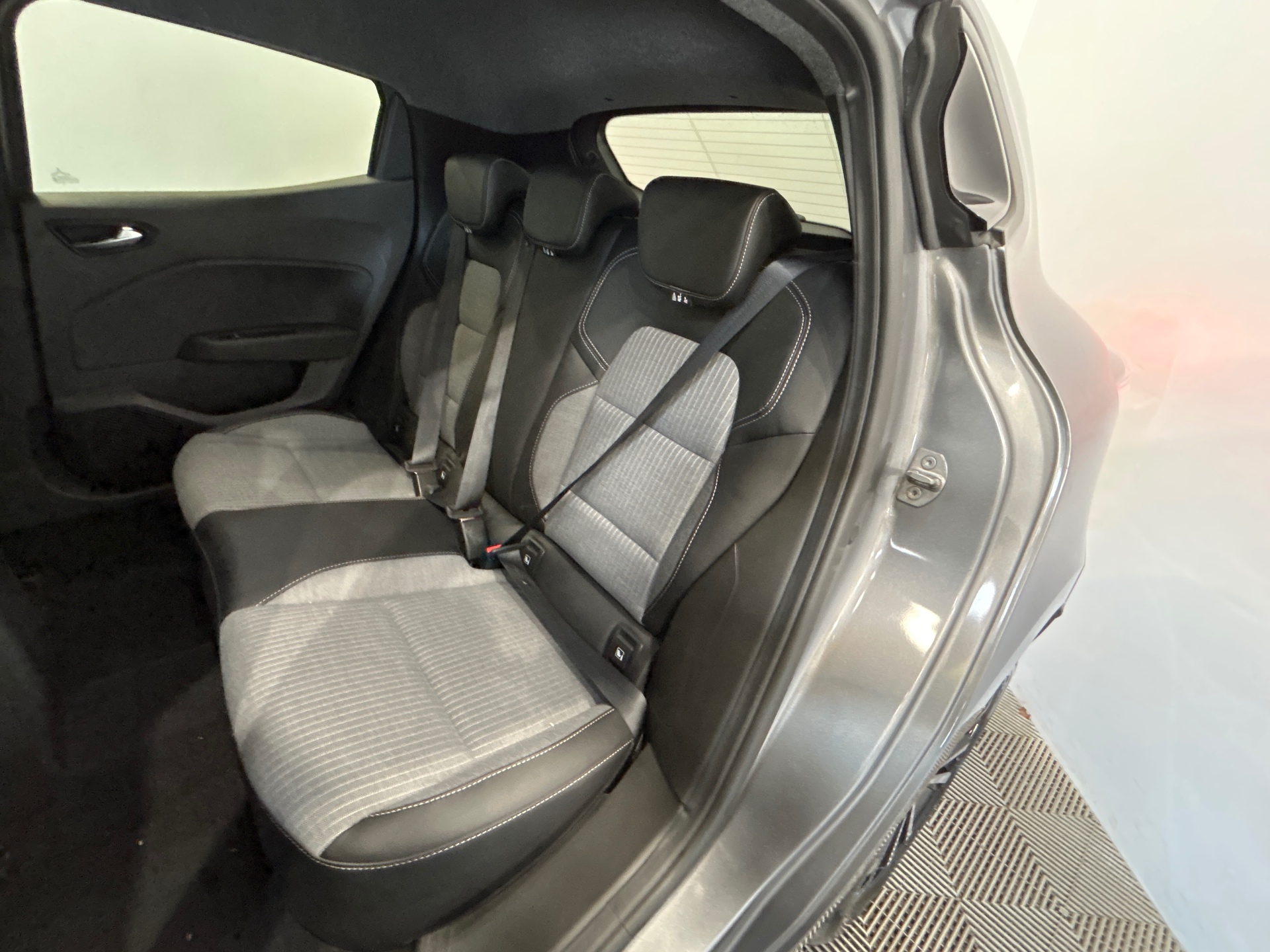 RENAULT CLIO V techno 90 tce