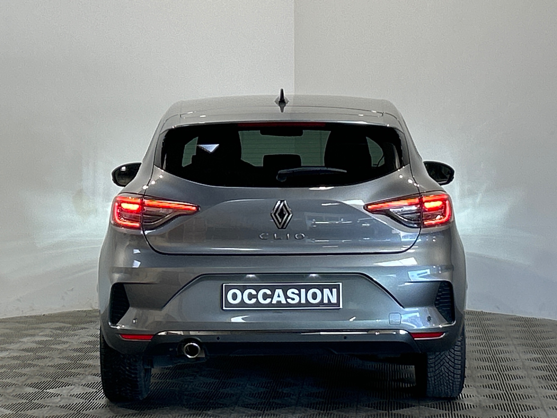 RENAULT CLIO V techno 90 tce
