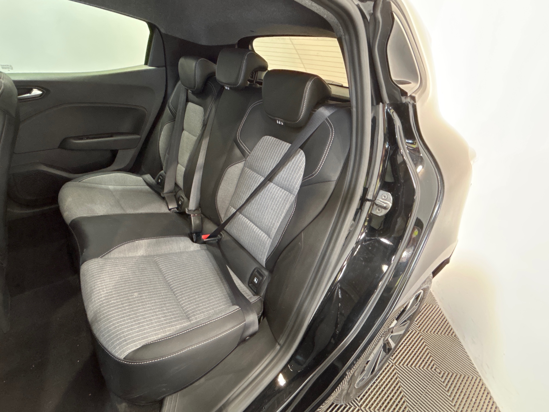 RENAULT CLIO V techno 90 tce