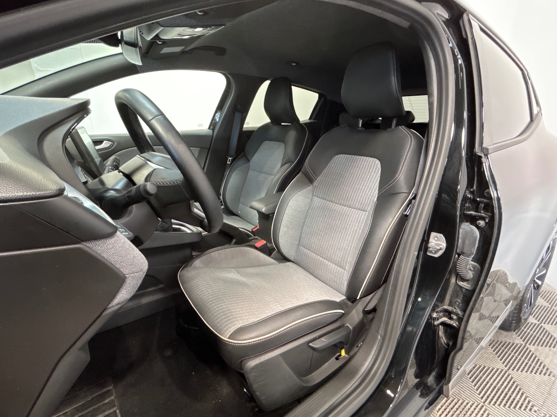 RENAULT CLIO V techno 90 tce