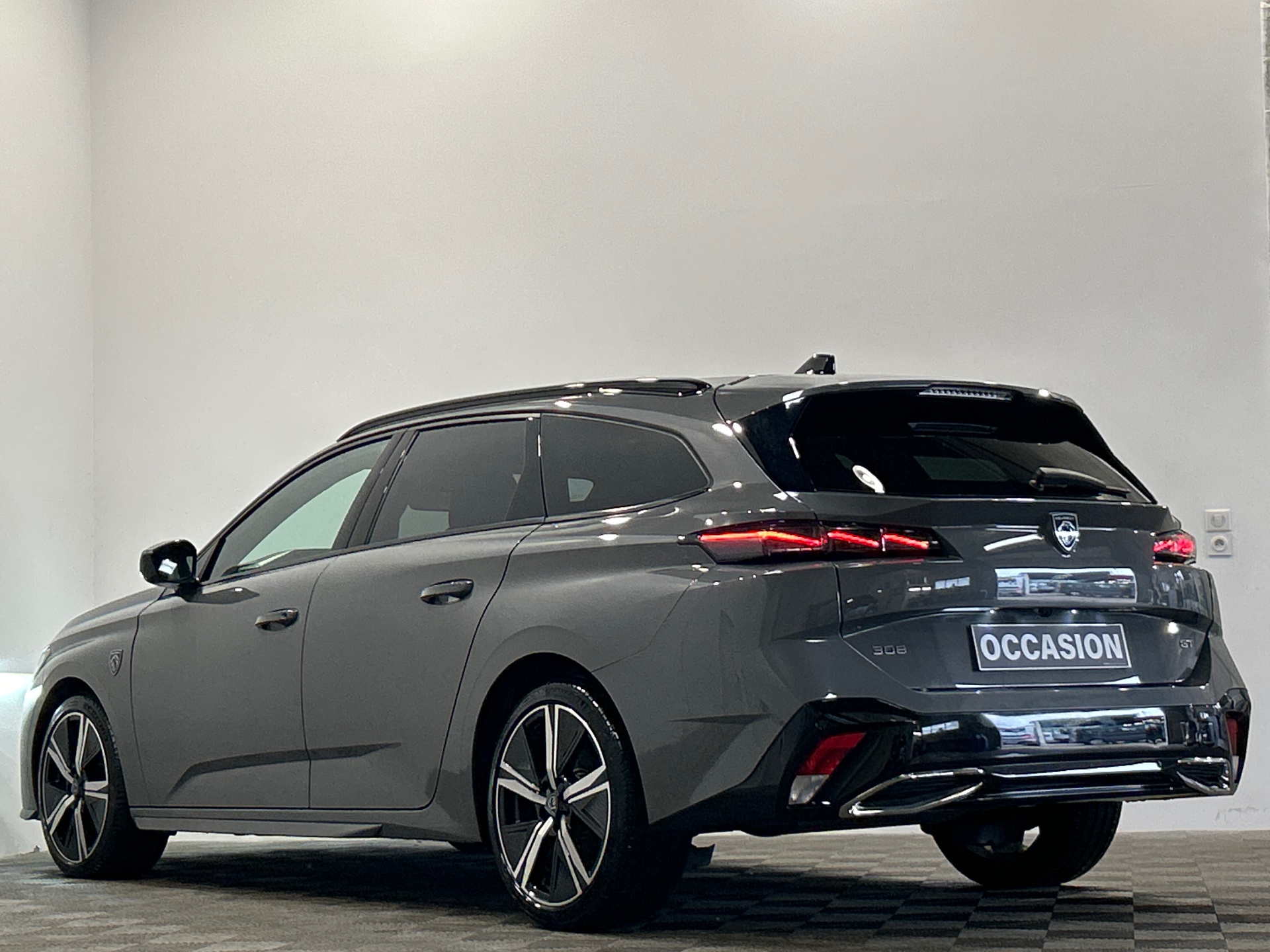 PEUGEOT 308 SW GT Hybrid 145 ch e-DCS6
