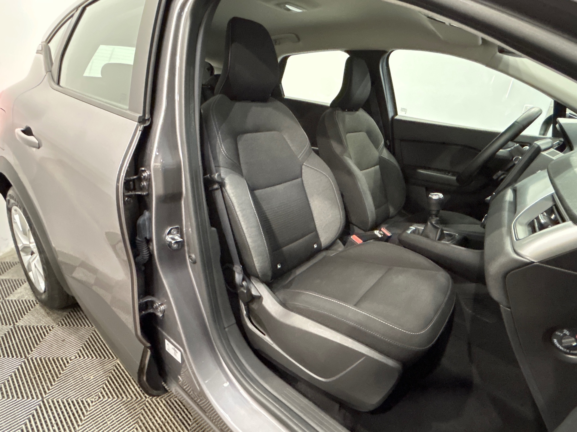 RENAULT CAPTUR TCe 100 GPL - 21 Business