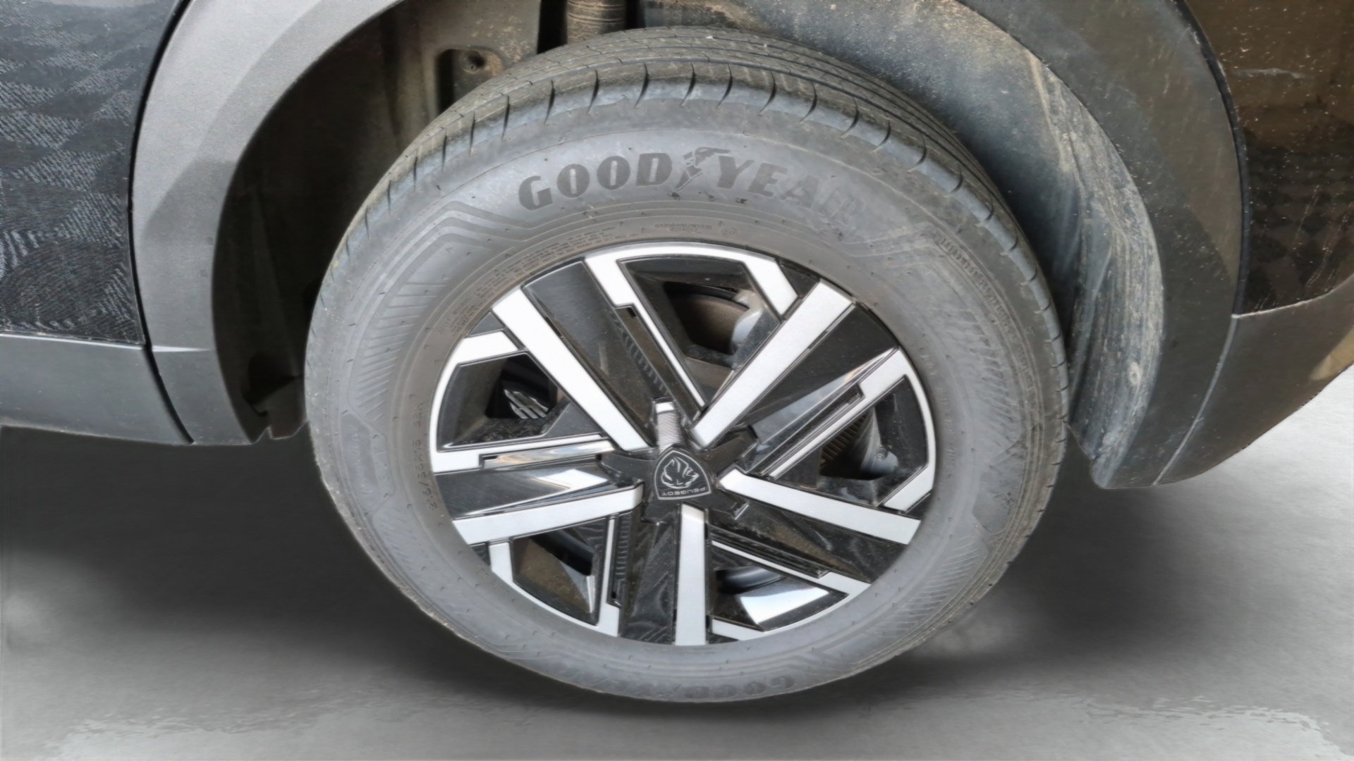 PEUGEOT 2008 Style Hybrid 145 ch e-DCS6
