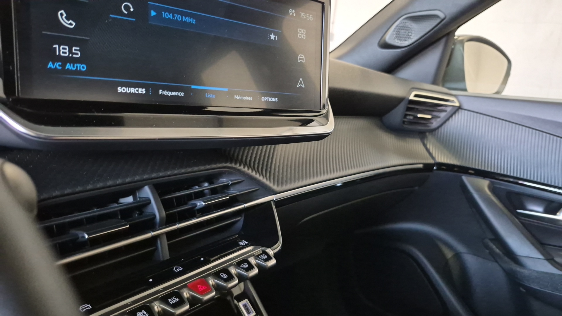 PEUGEOT 2008 Style Hybrid 145 ch e-DCS6