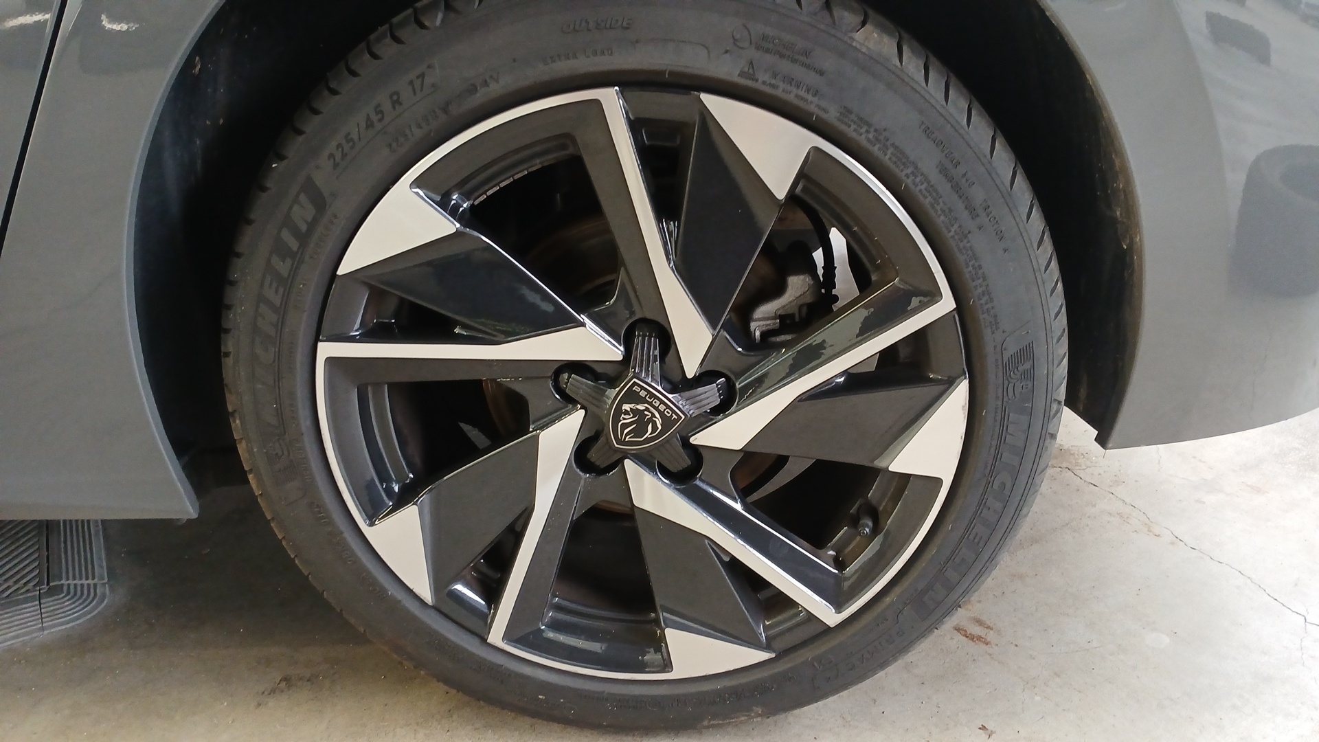 PEUGEOT 308 Allure BlueHDI 130 ch S&S EAT8