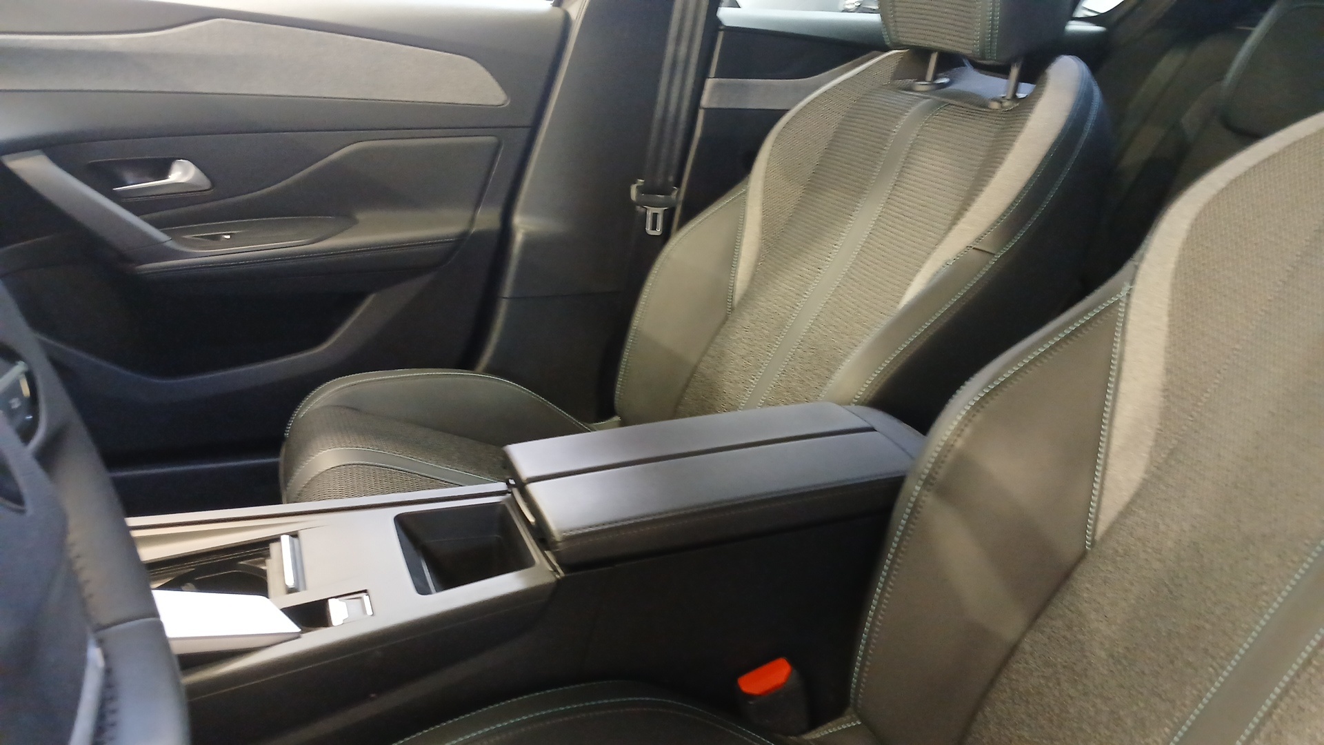 PEUGEOT 308 Allure BlueHDI 130 ch S&S EAT8