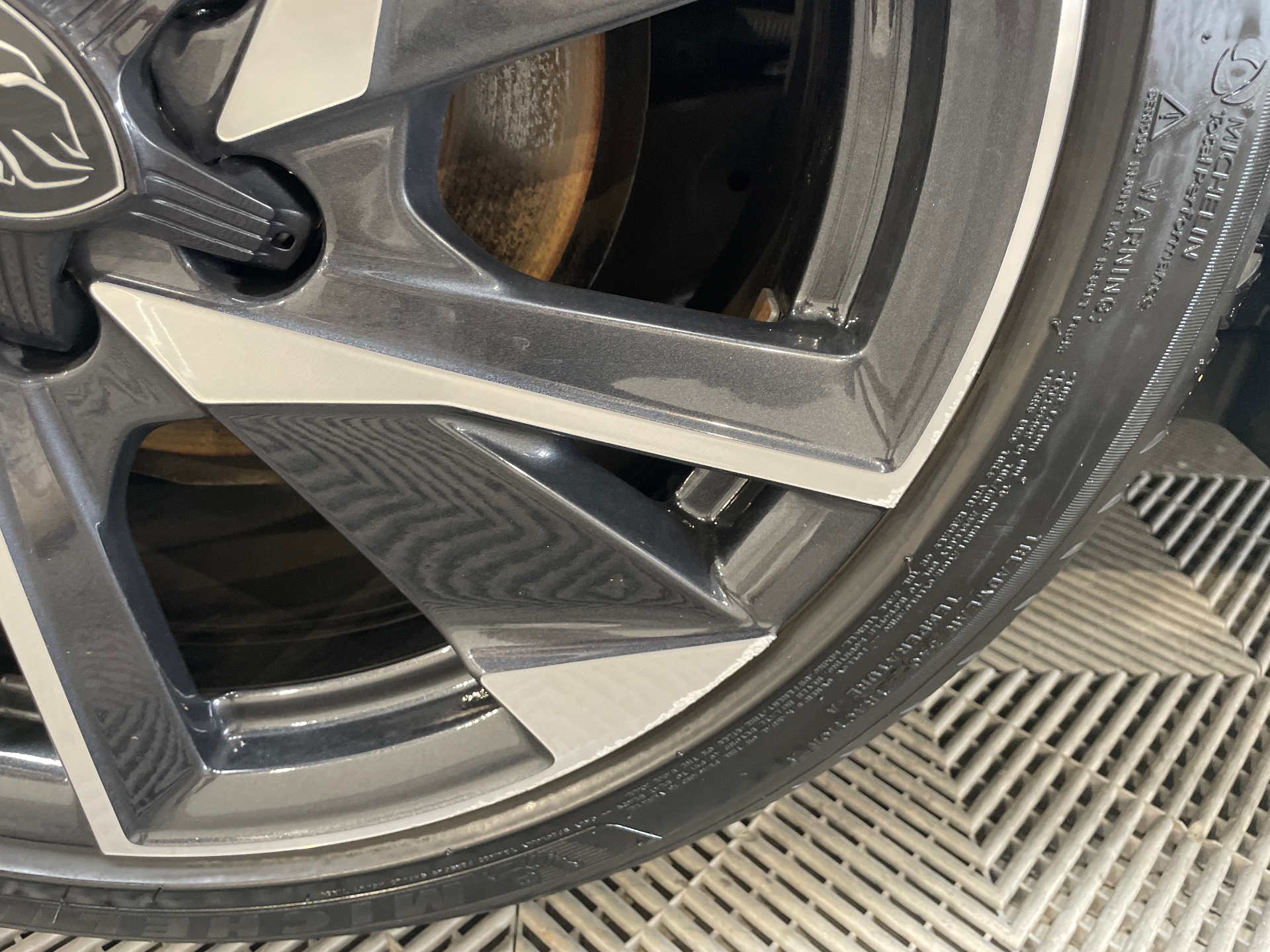 PEUGEOT 308 SW BlueHDi 130ch S&S EAT8 Allure — expertise