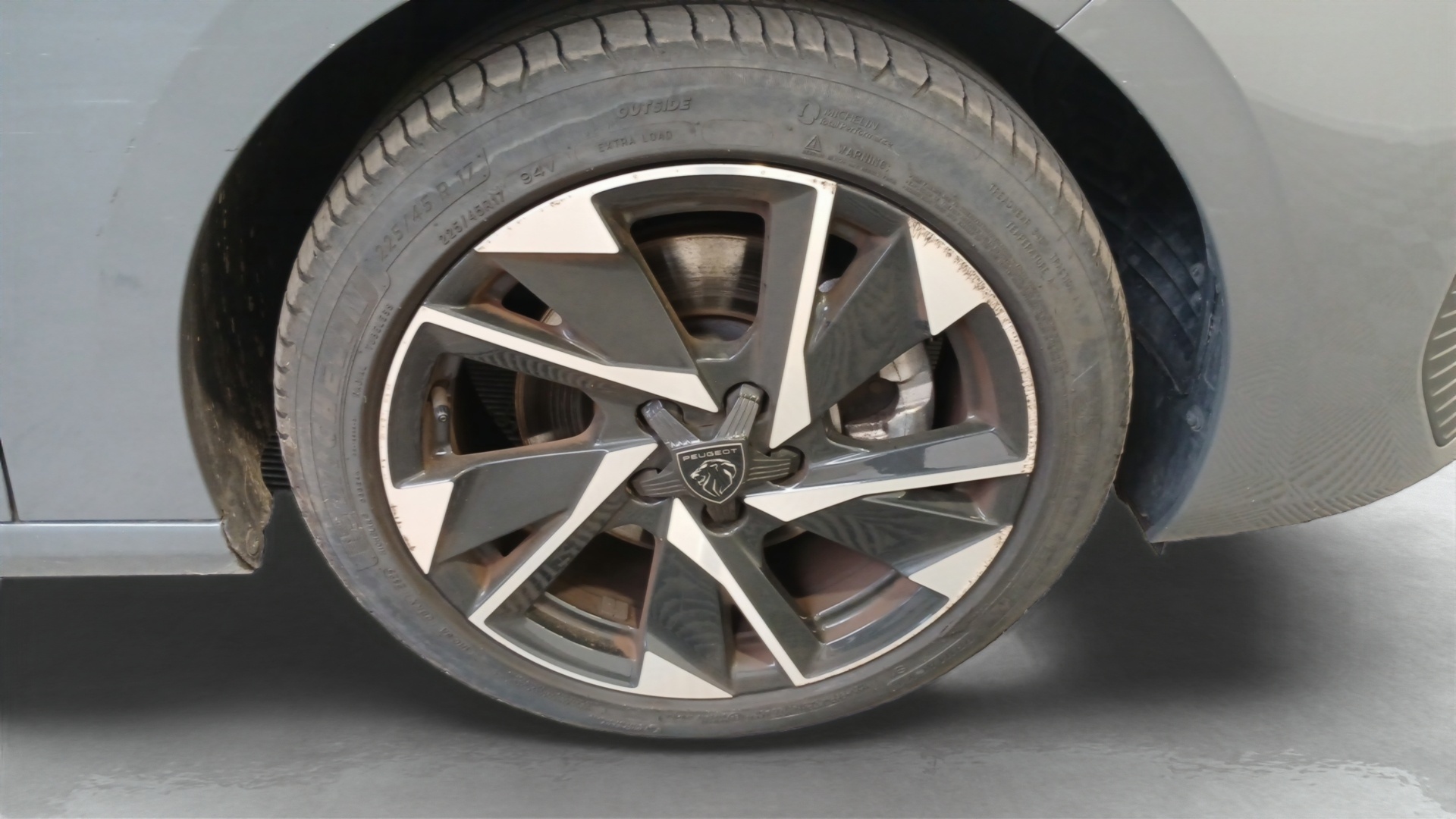 PEUGEOT 308 Allure BlueHDI 130 ch S&S EAT8 — expertise