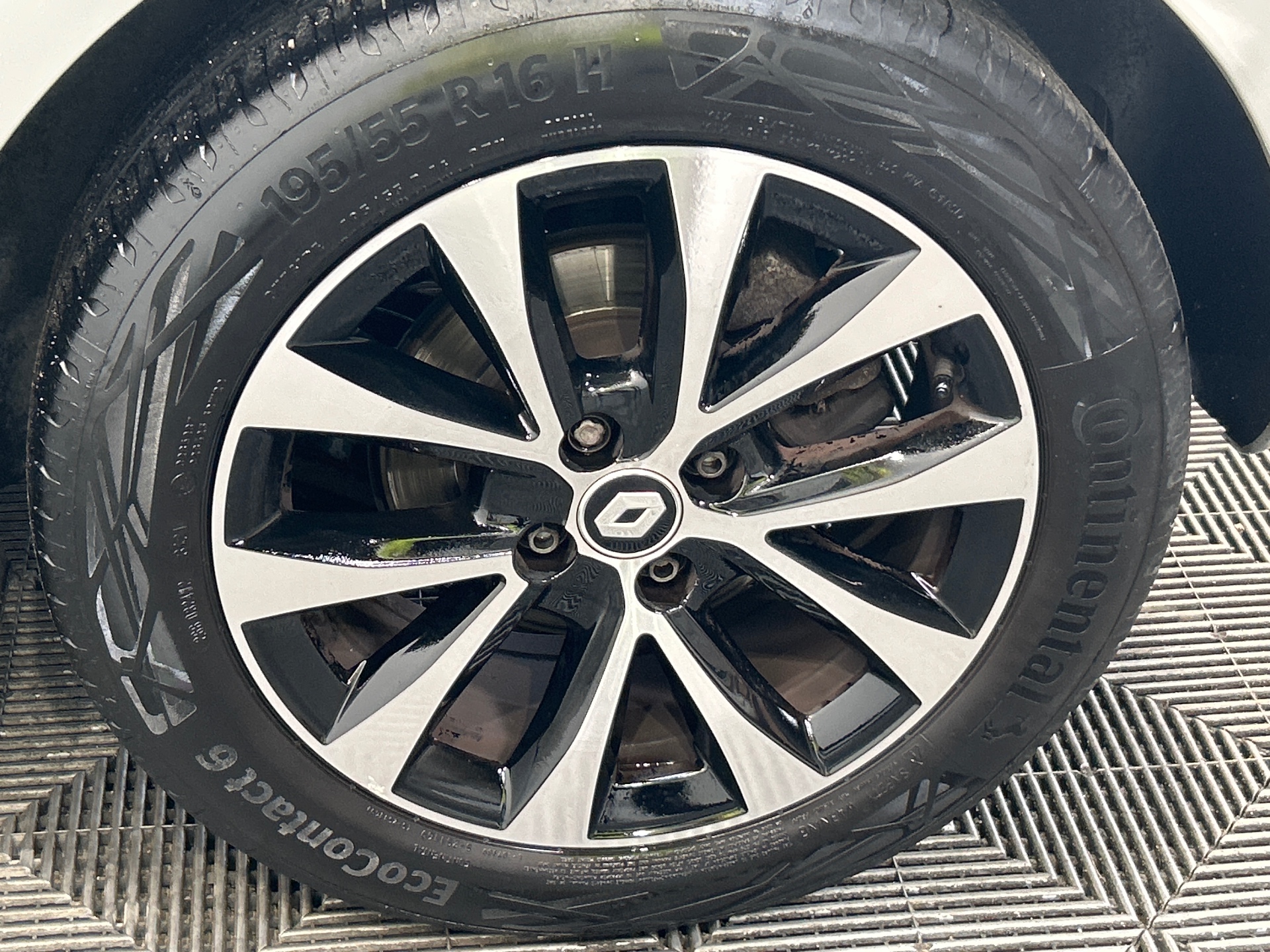 RENAULT CLIO V TCe 140 - 21N Intens — expertise