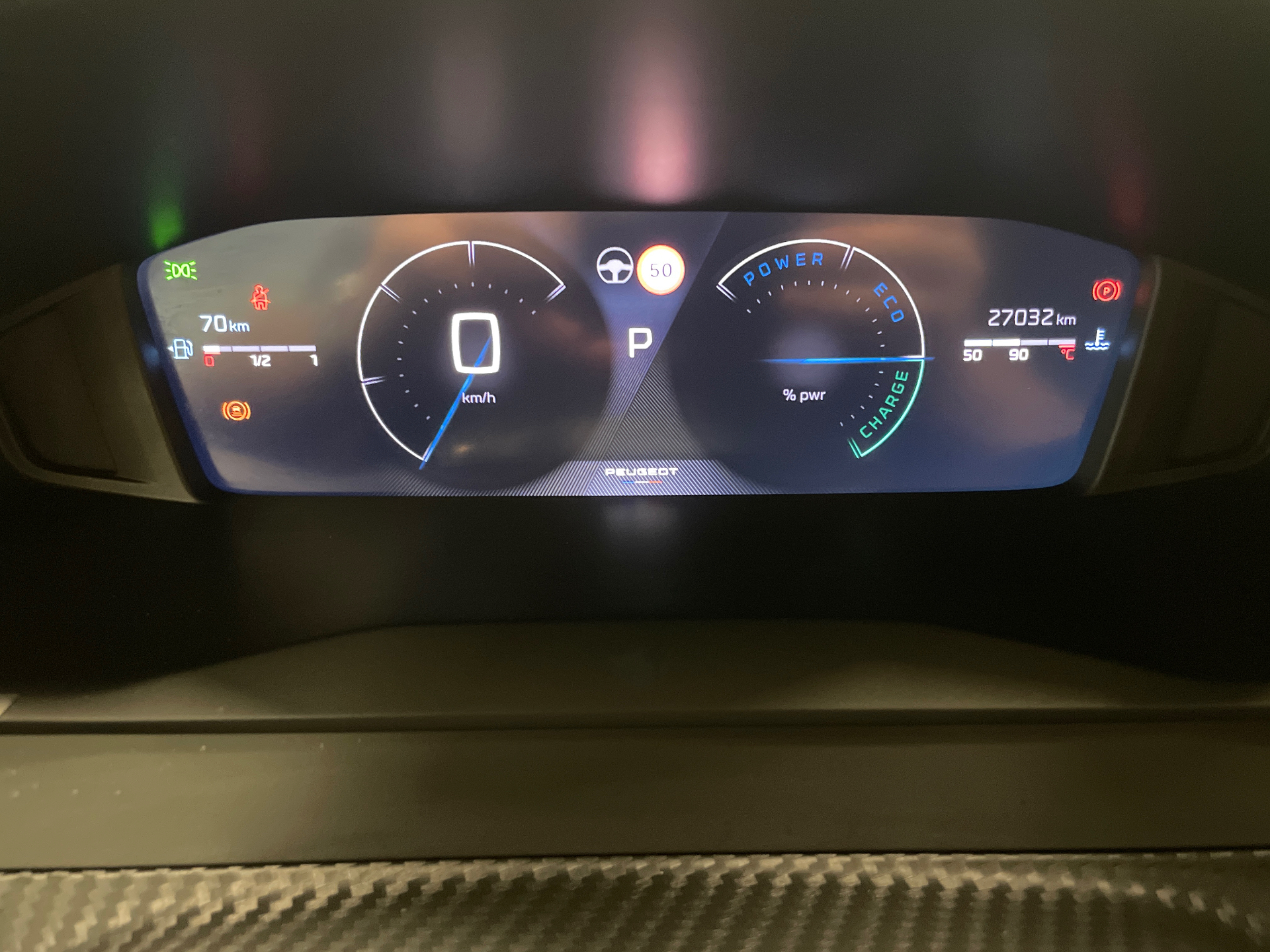 PEUGEOT 2008 Hybrid 145 e-DCS6 Allure — expertise