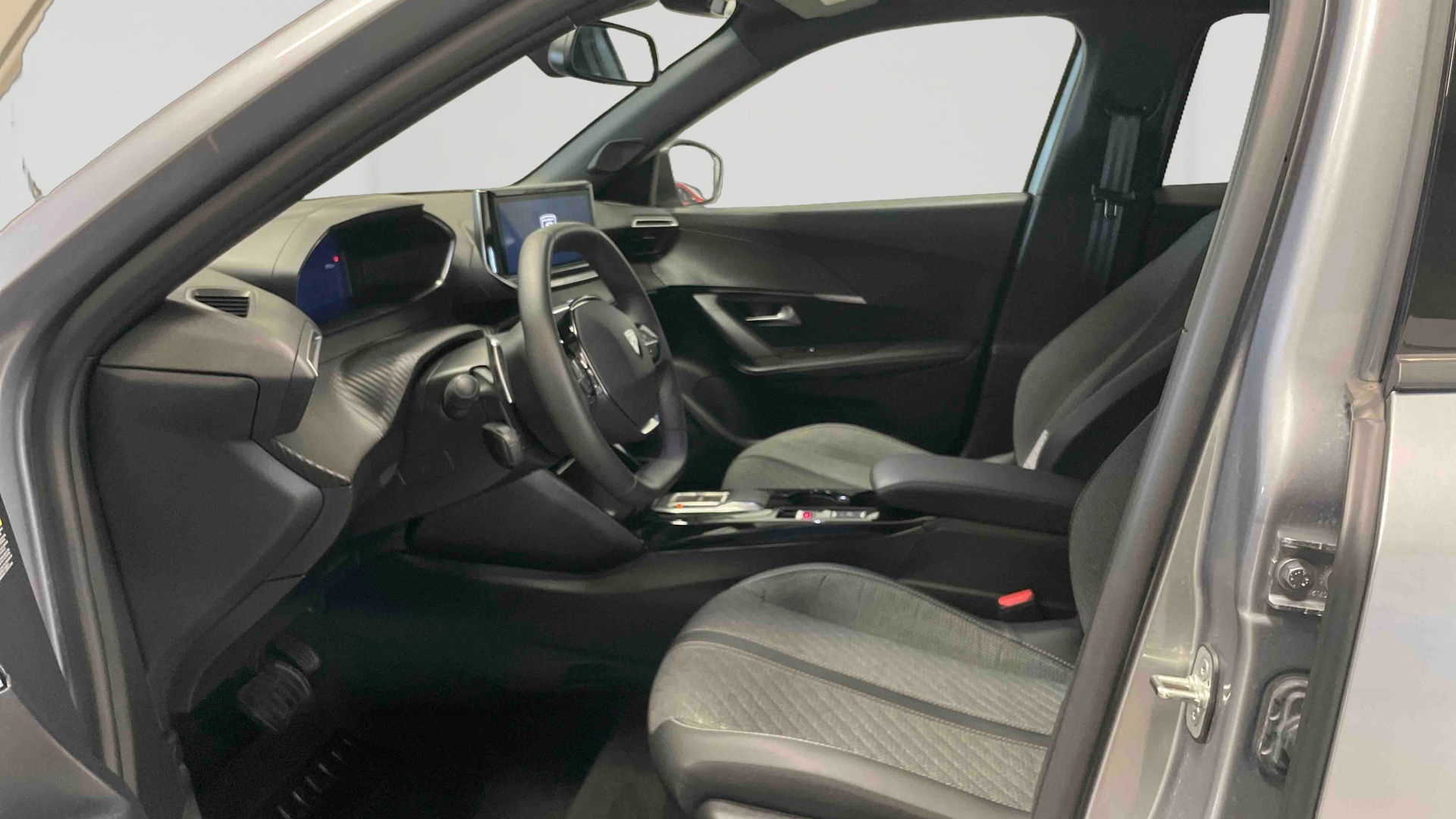 PEUGEOT 2008 Hybrid 145 e-DCS6 Allure