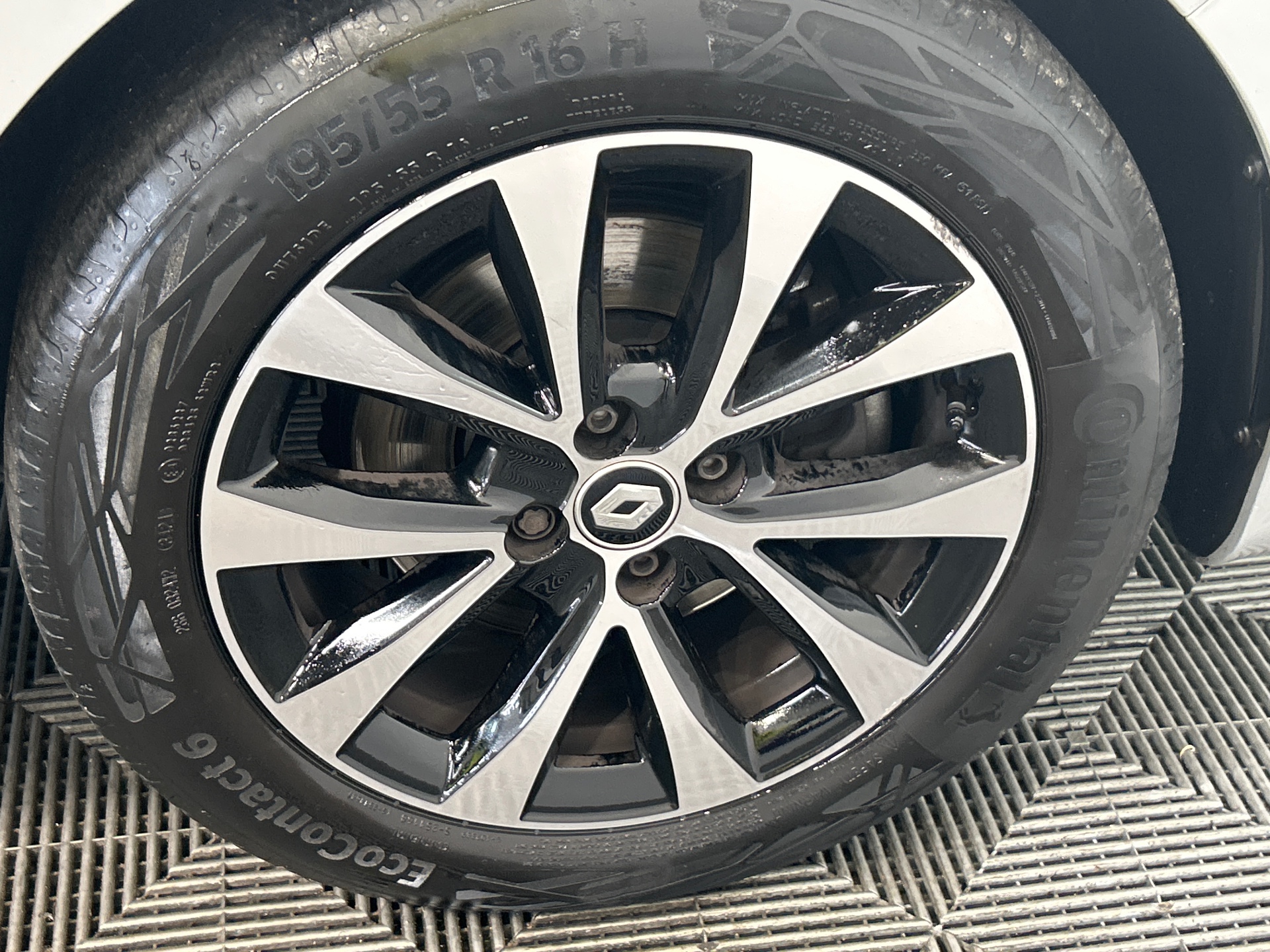 RENAULT CLIO V TCe 140 - 21N Intens — expertise