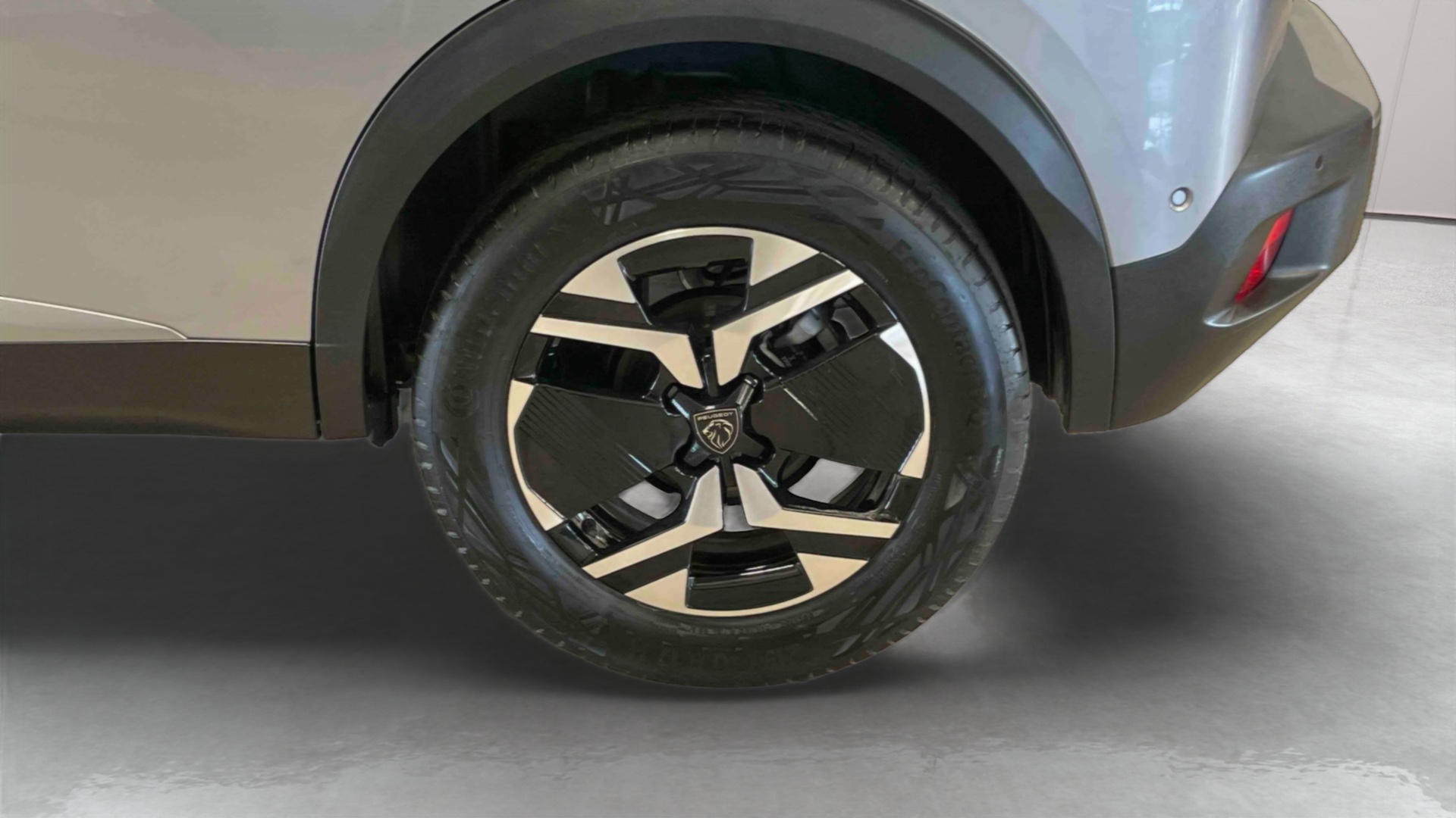 PEUGEOT 2008 Hybrid 145 e-DCS6 Allure