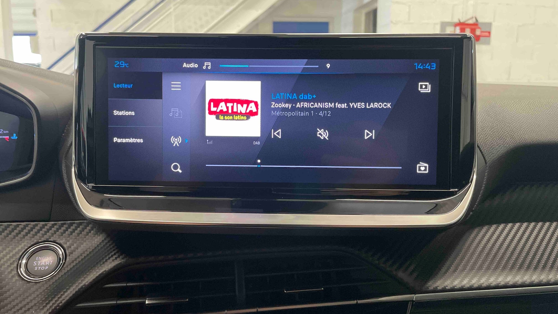 PEUGEOT 2008 Hybrid 145 e-DCS6 Allure